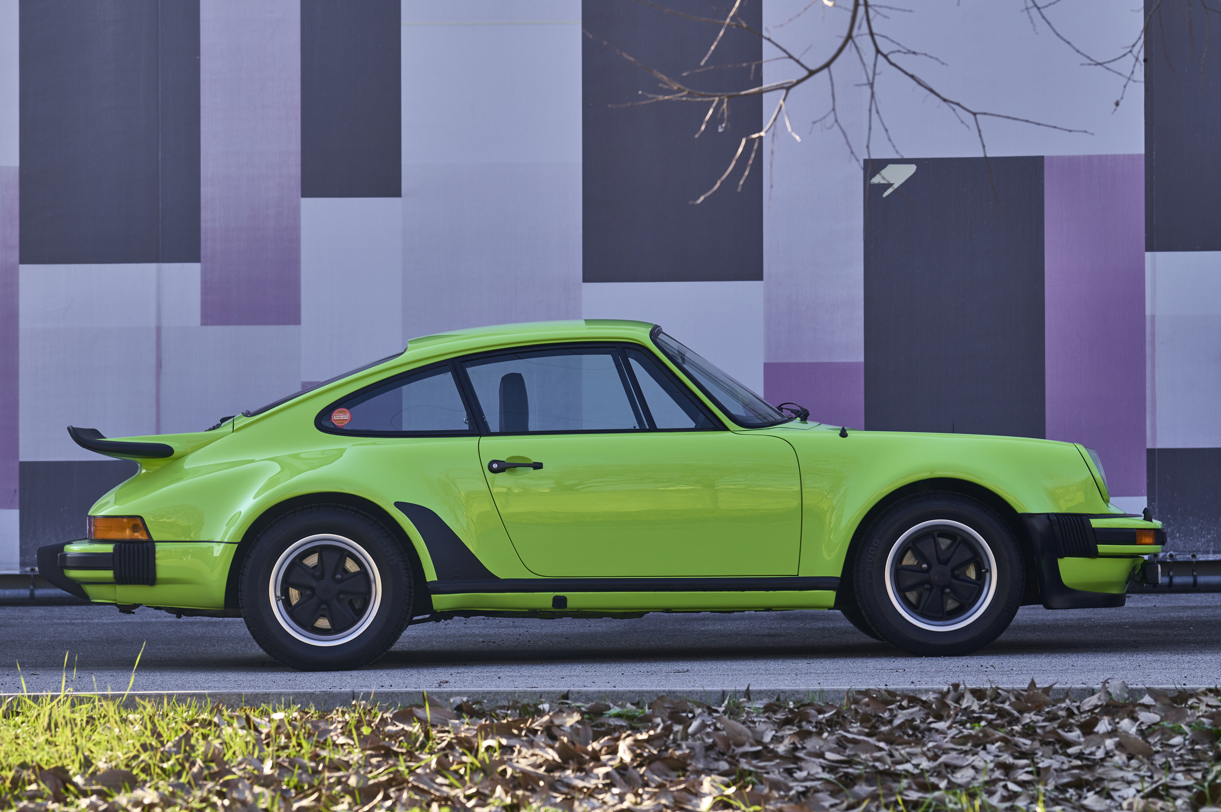 1976 Porsche 911 Turbo Coupé in Apple Green