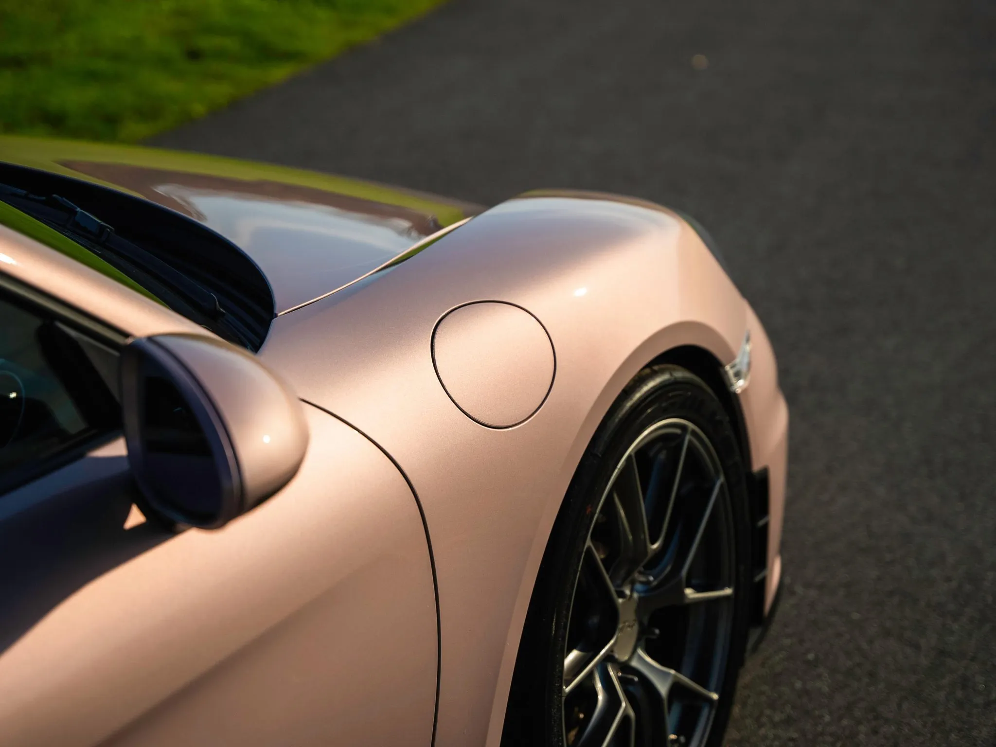 2022 Porsche 718 Cayman GT4 in Frozen Berry Metallic