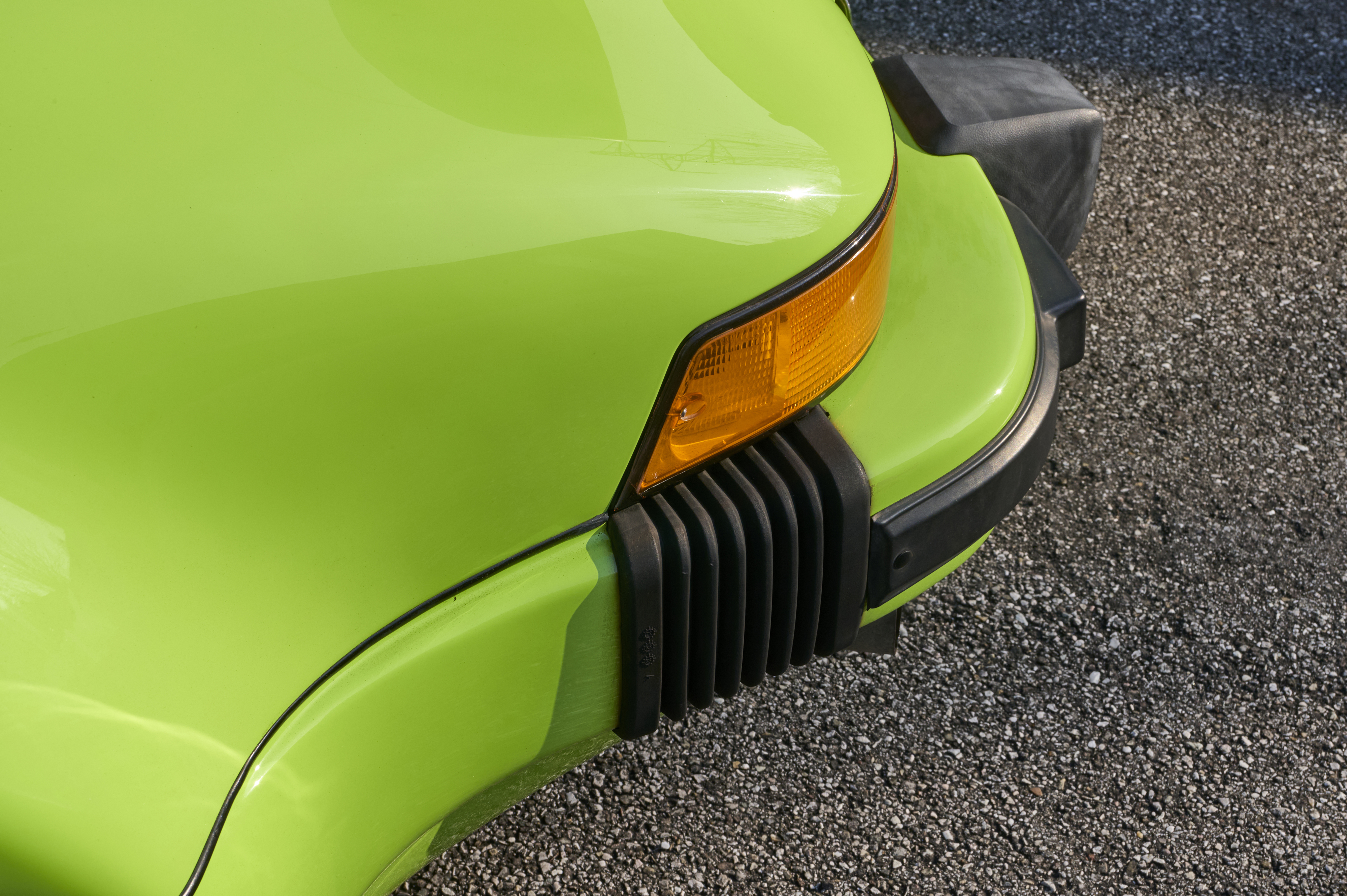 1976 Porsche 911 Turbo Coupé in Apple Green