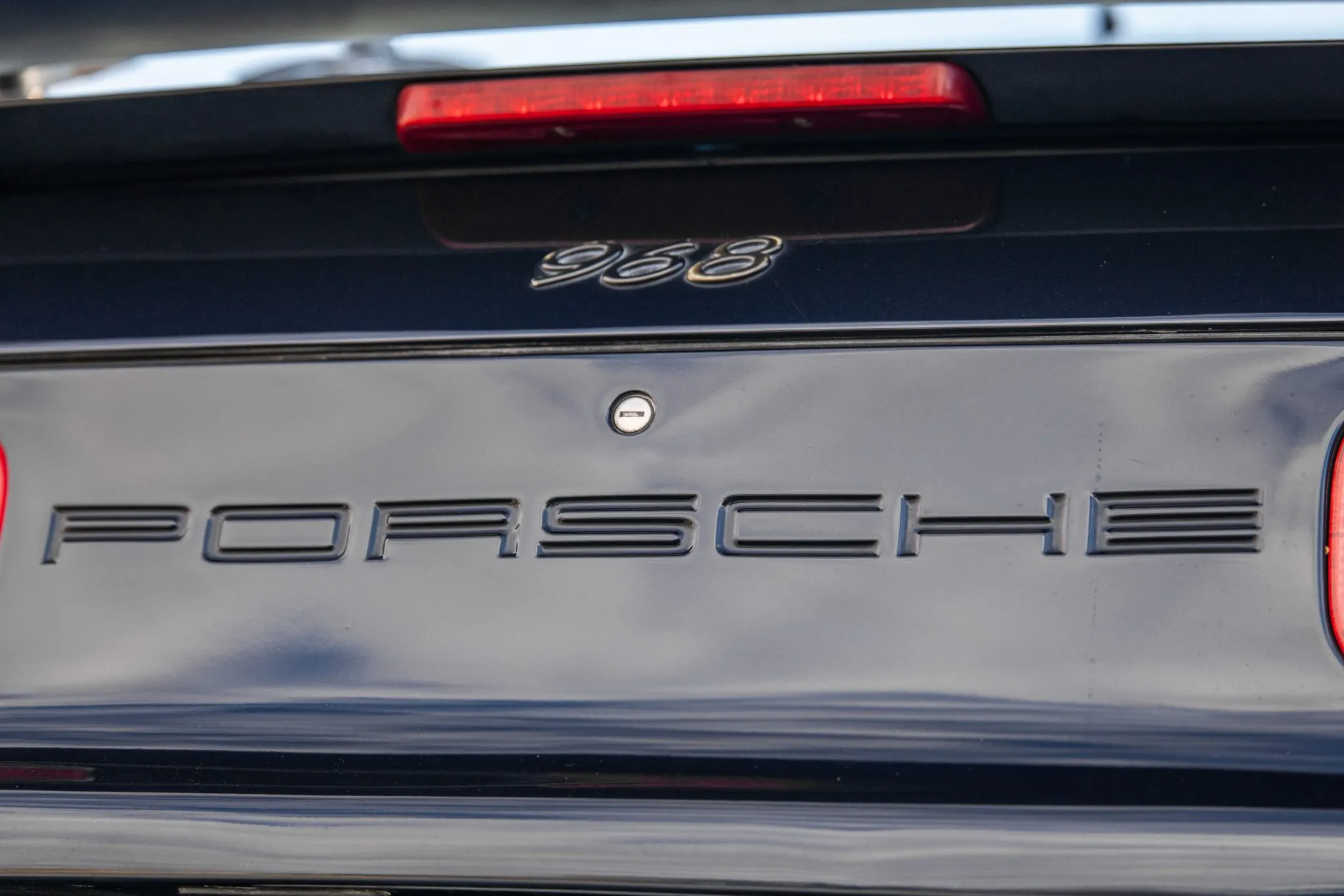 1992 Porsche 968 Coupe in Midnight Blue Metallic