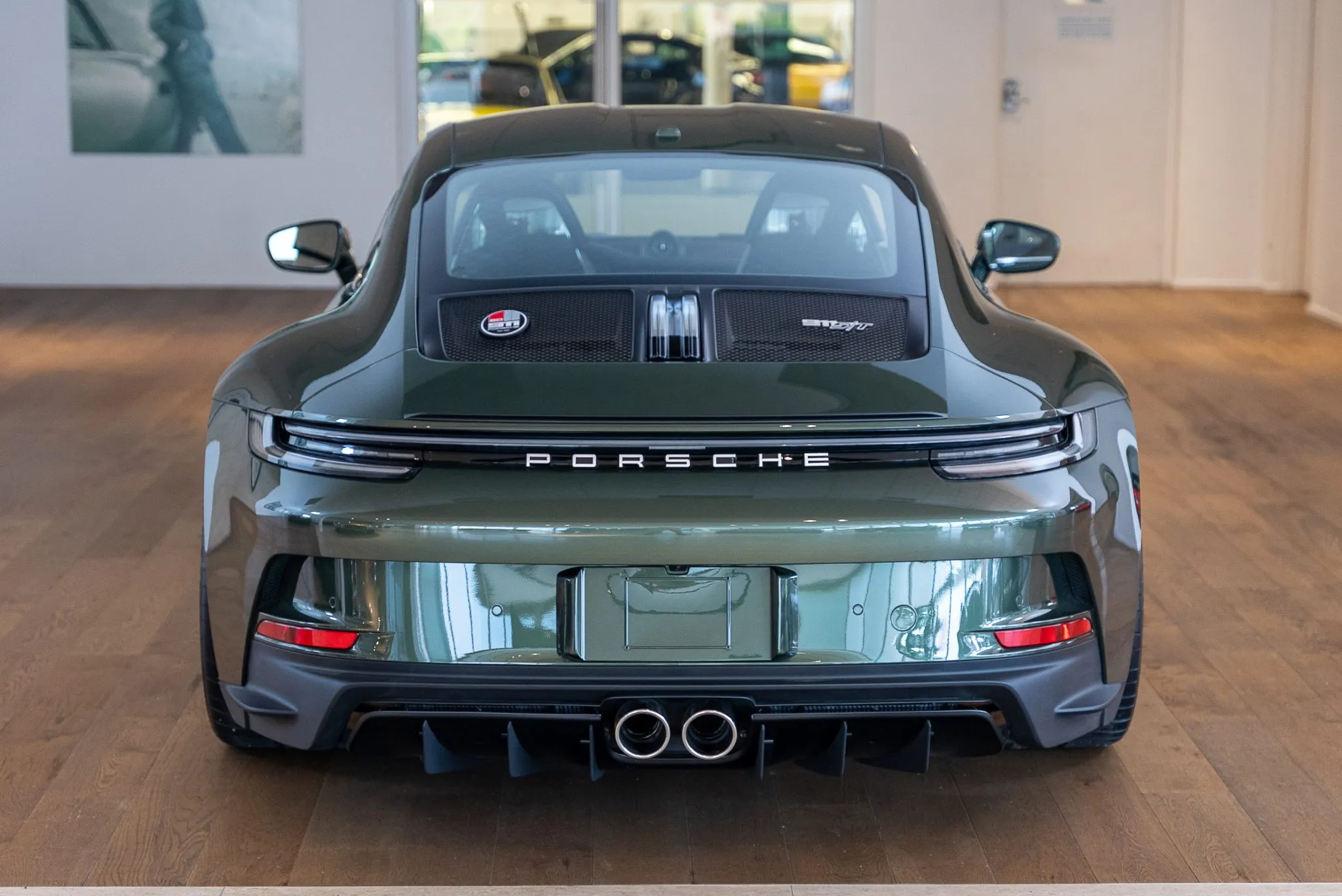 2024 Porsche 911 S/T in Oak Green Metallic