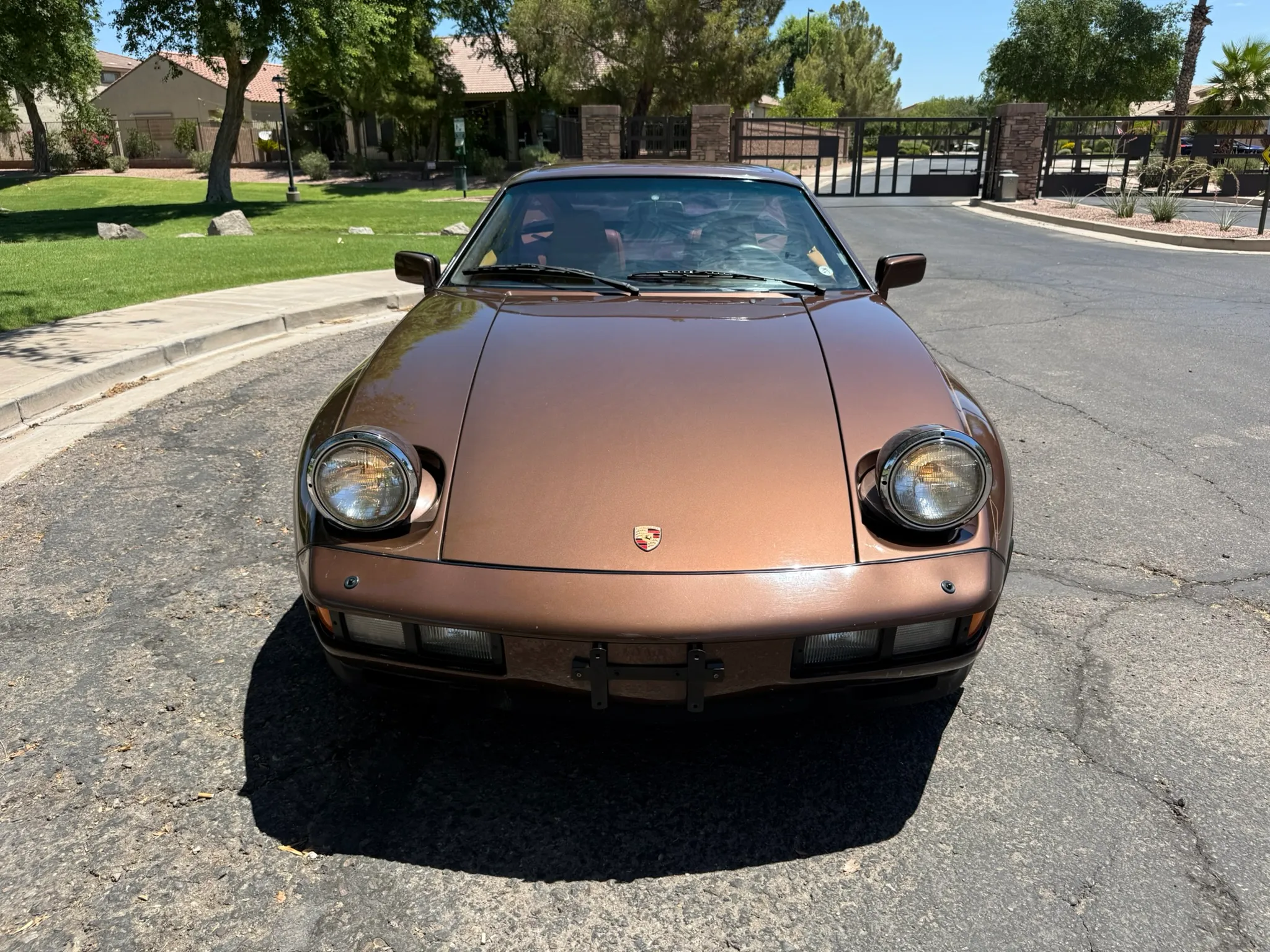 1985 Porsche 928S in Muscat Brown Metallic