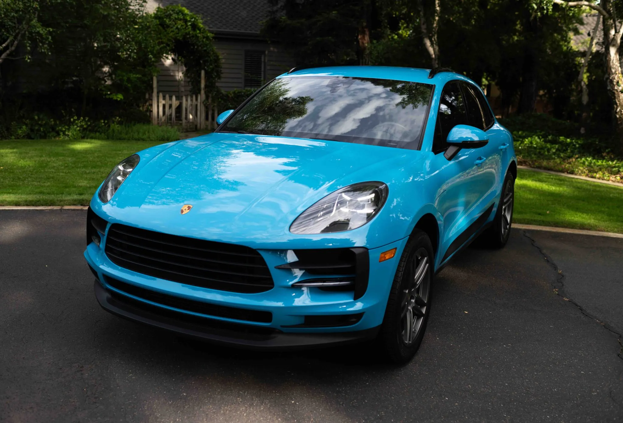 2020 Porsche Macan in Miami Blue
