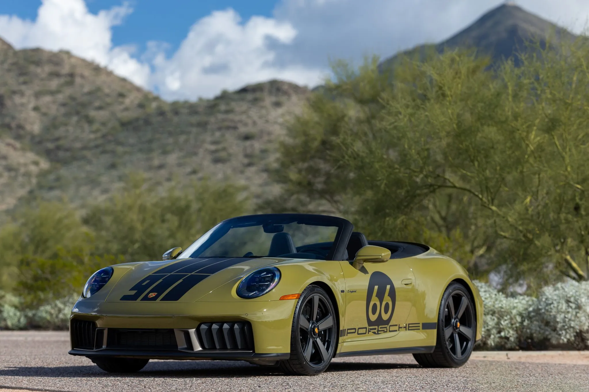 2026 Porsche 911 Spirit 70 in Olive Neo