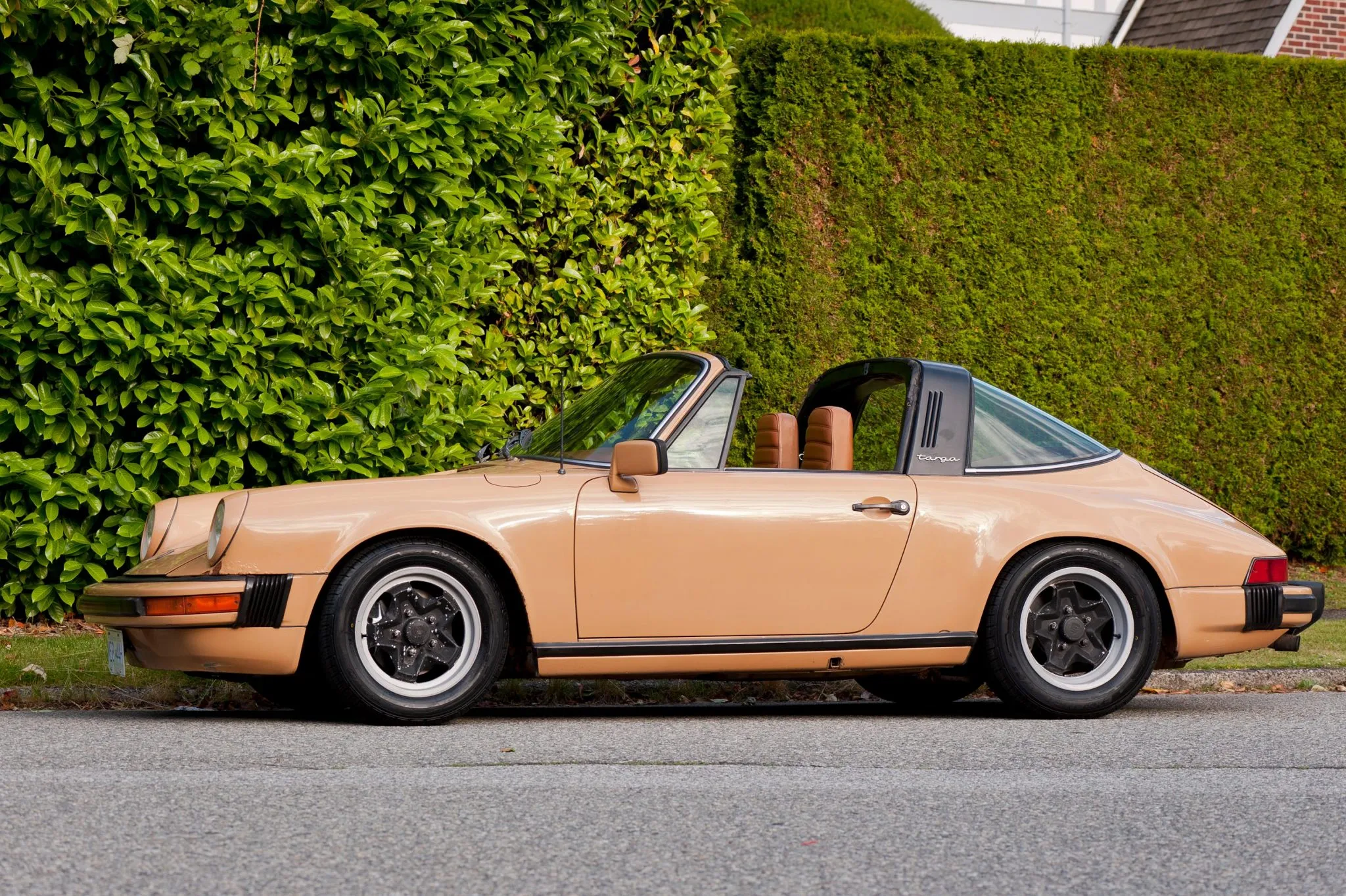 1978 Porsche 911SC Targa in Cashmere Beige