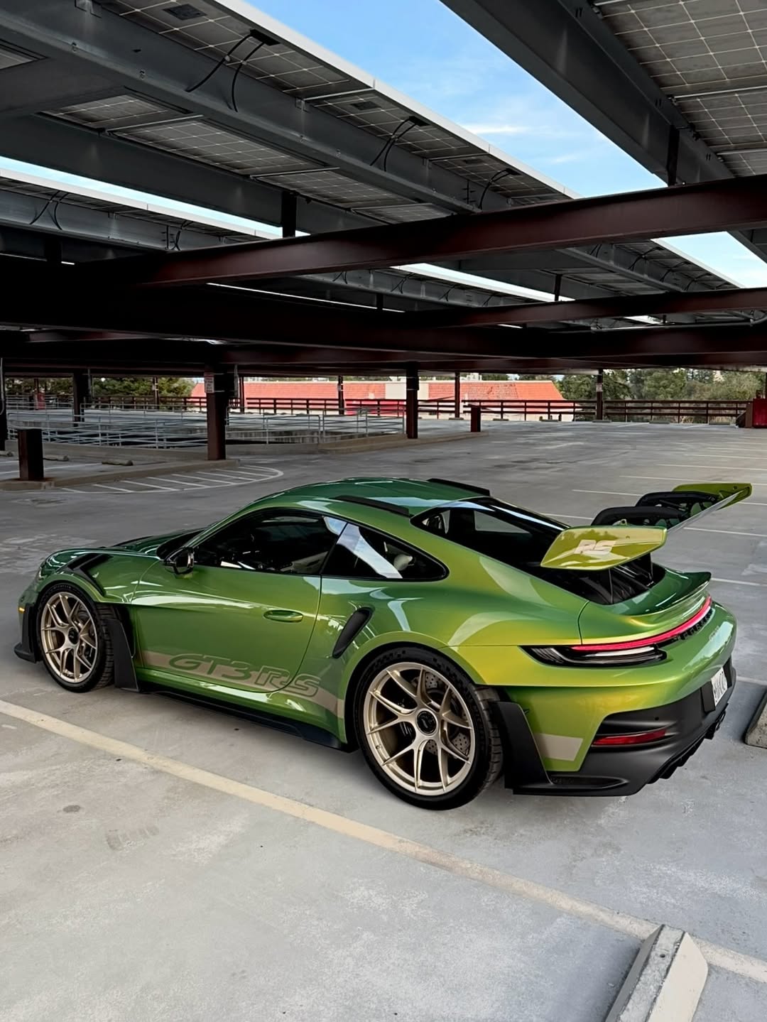 2026 Porsche 911 GT3 RS Weissach in Python Green Chromaflair