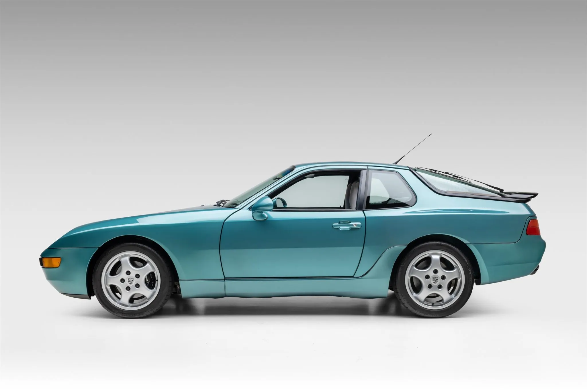 1993 Porsche 968 Coupe in Wimbledon Green Metallic