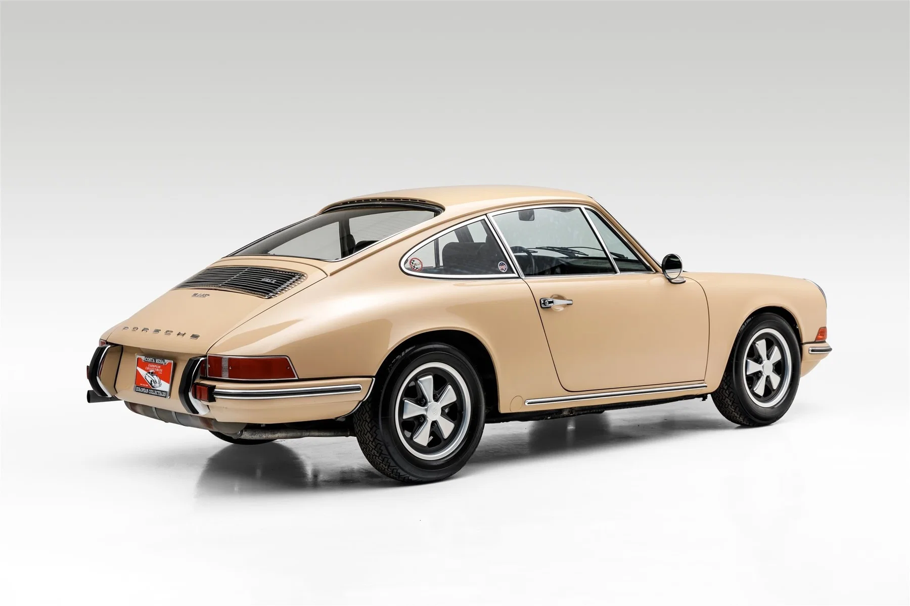 1969 Porsche 911 T In Sandbeige