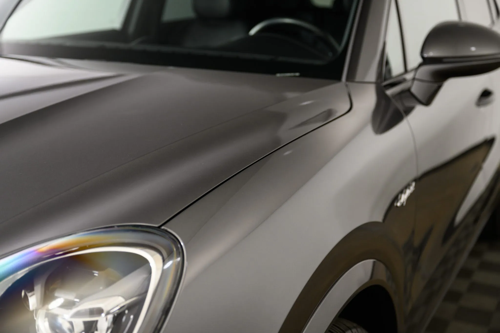 2019 Porsche Cayenne E-Hybrid in Quartzite Grey Metallic