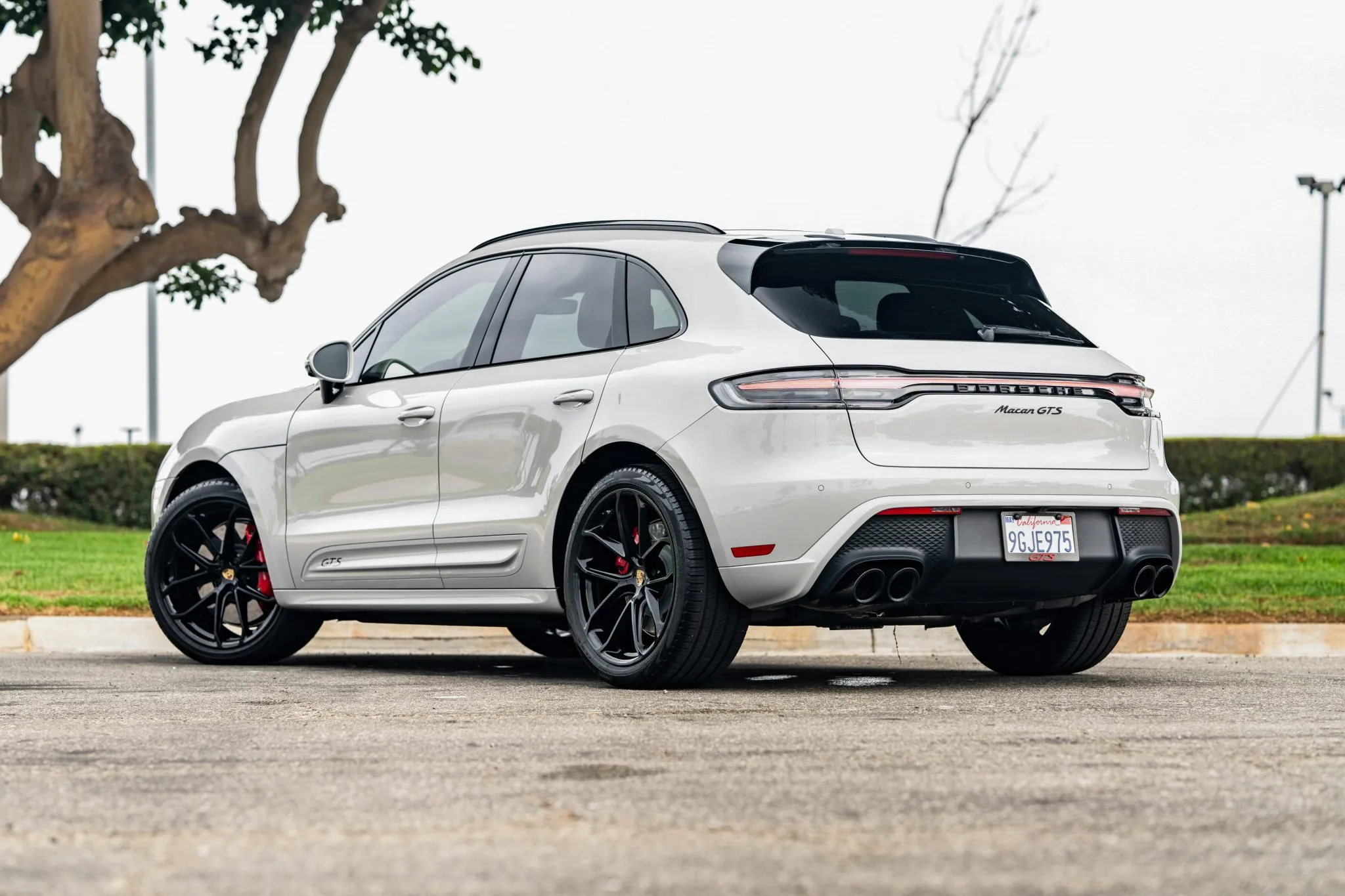 2023 Porsche Macan GTS in Chalk