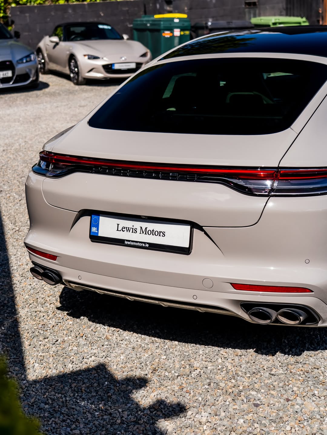 2023 Porsche Panamera 4 E-Hybrid in Crayon