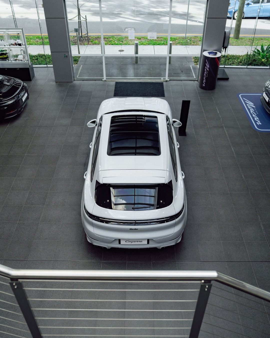 2025 Porsche Cayenne Turbo E-Hybrid in Suzuka Grey Metallic