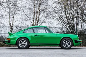 1976 Porsche 911 2.7 Carrera Coupe in Speedway Green