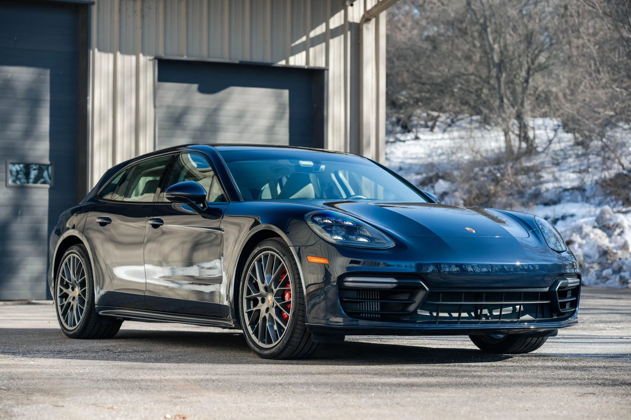2018 Porsche Panamera Turbo Sport Turismo in Night Blue Metallic