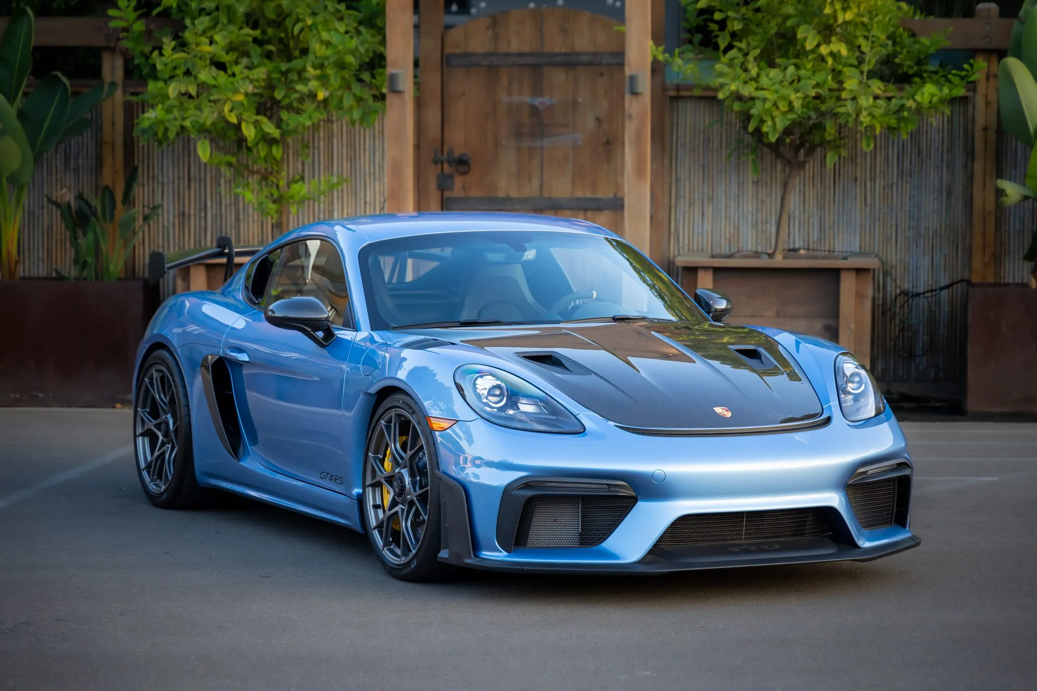 2023 Porsche 718 Cayman GT4 RS Weissach in Gemini Metallic