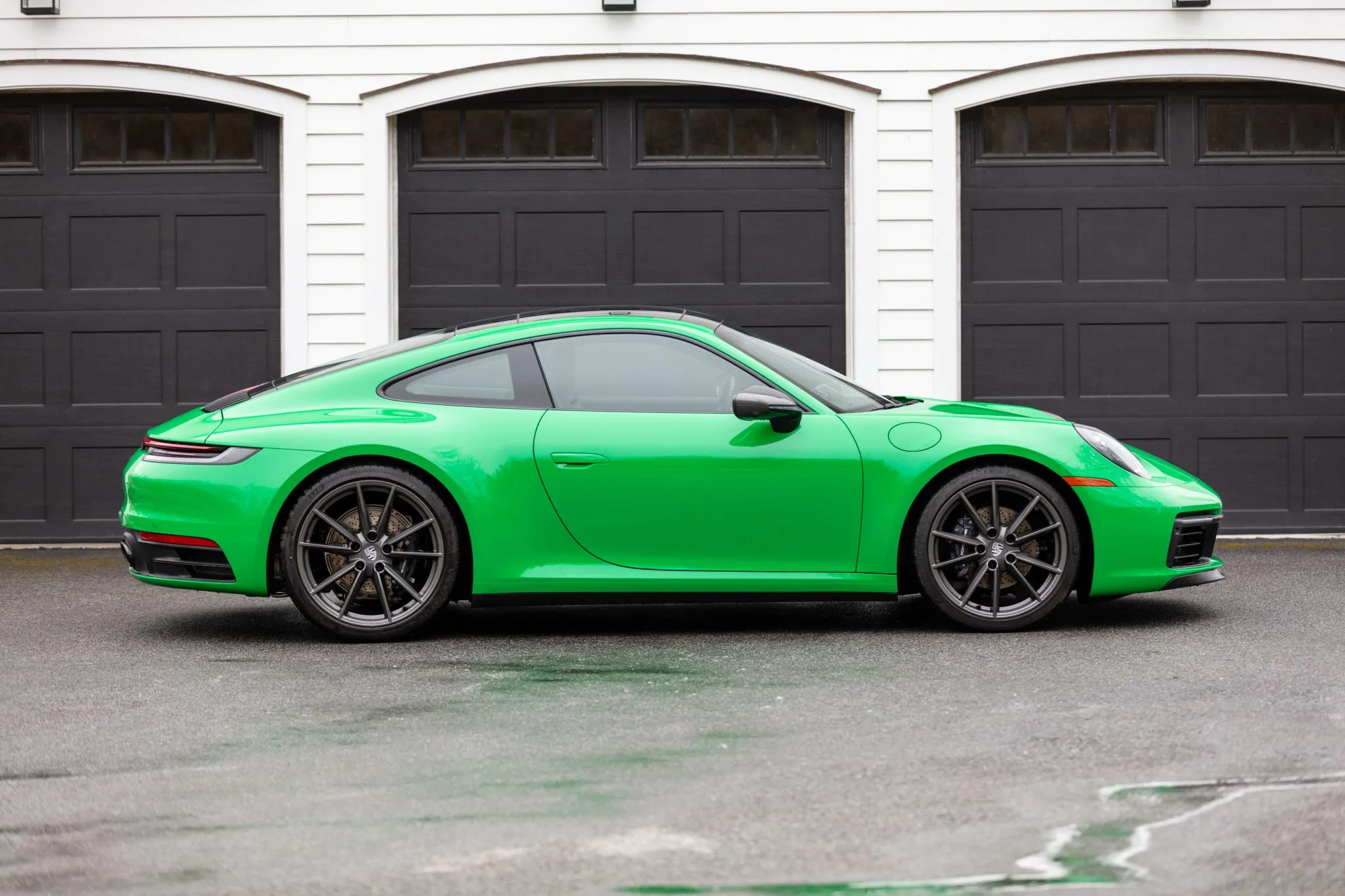2023 Porsche 911 Carrera T Coupe in Python Green