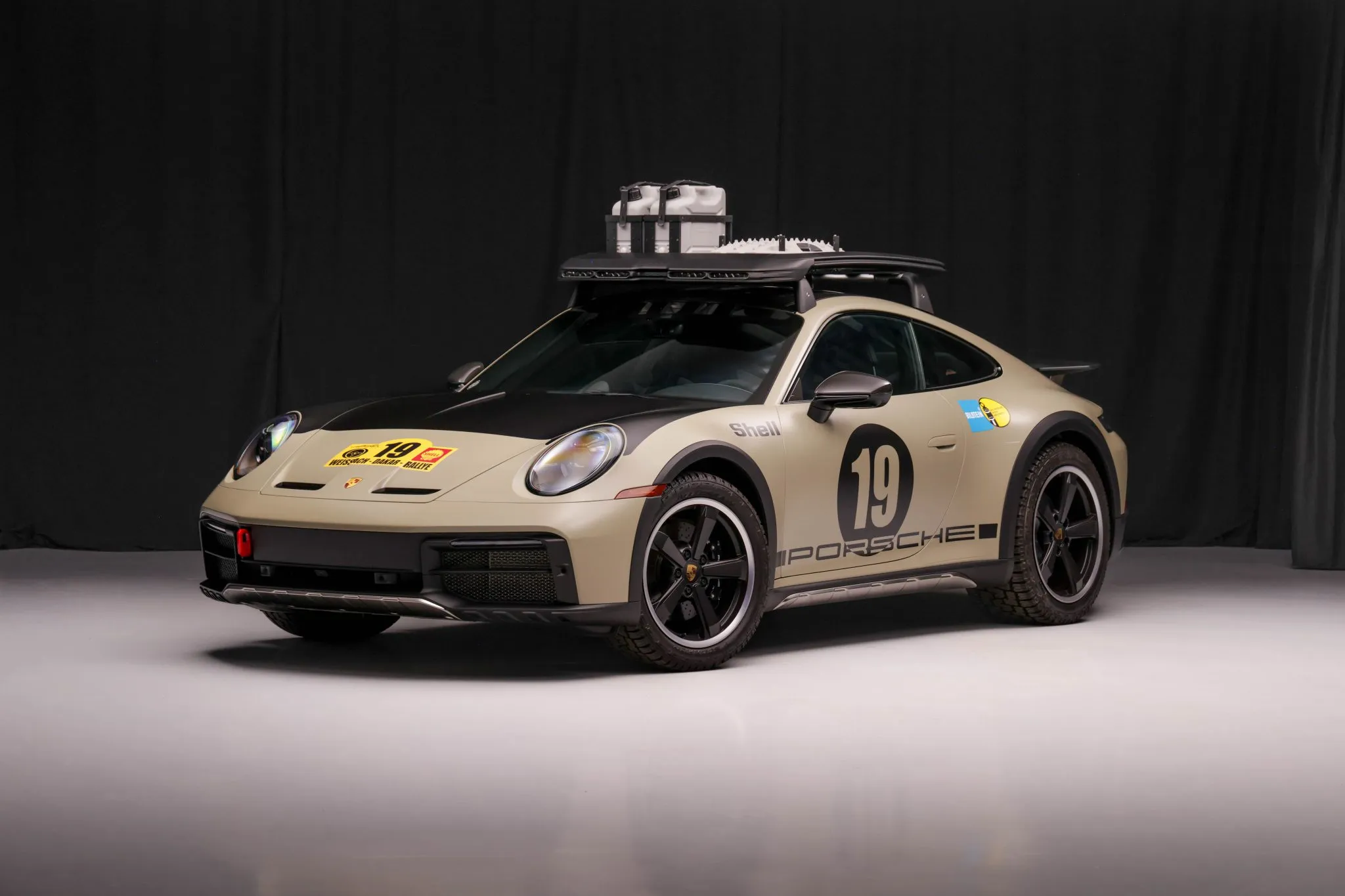 2024 Porsche 911 Dakar Rallye Design in Stone Grey