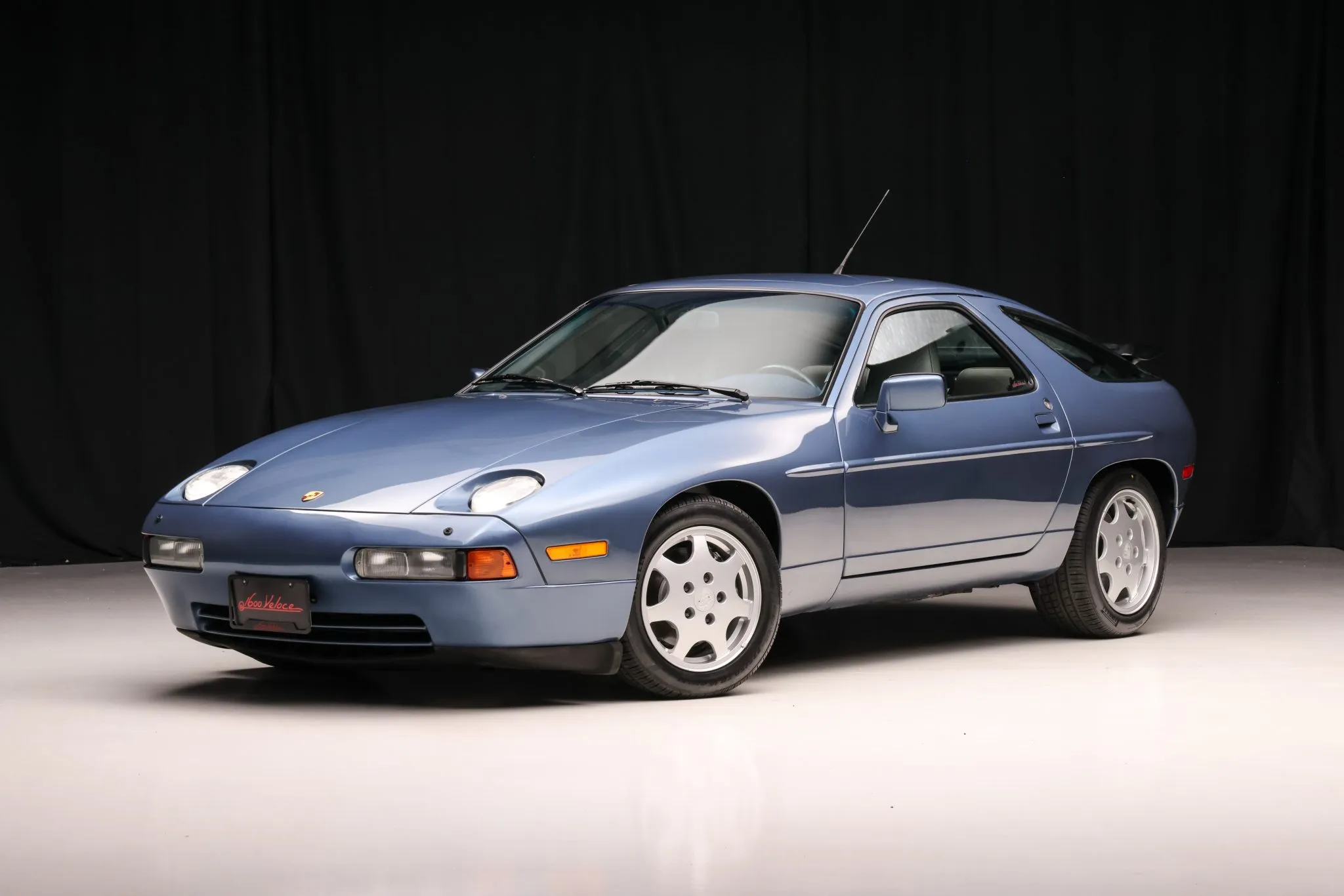 1990 Porsche 928 GT in Dove Blue Metallic