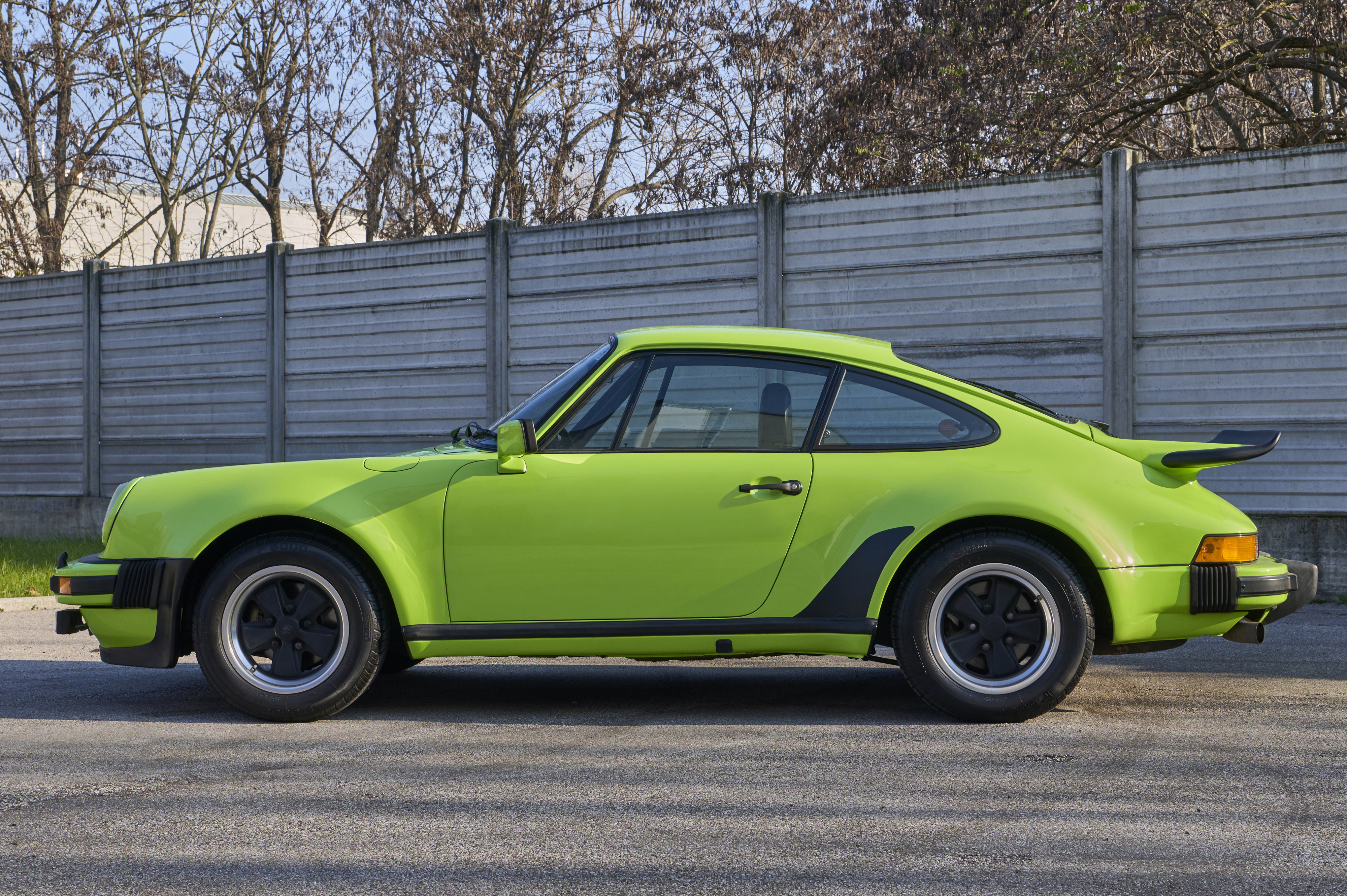 1976 Porsche 911 Turbo Coupé in Apple Green