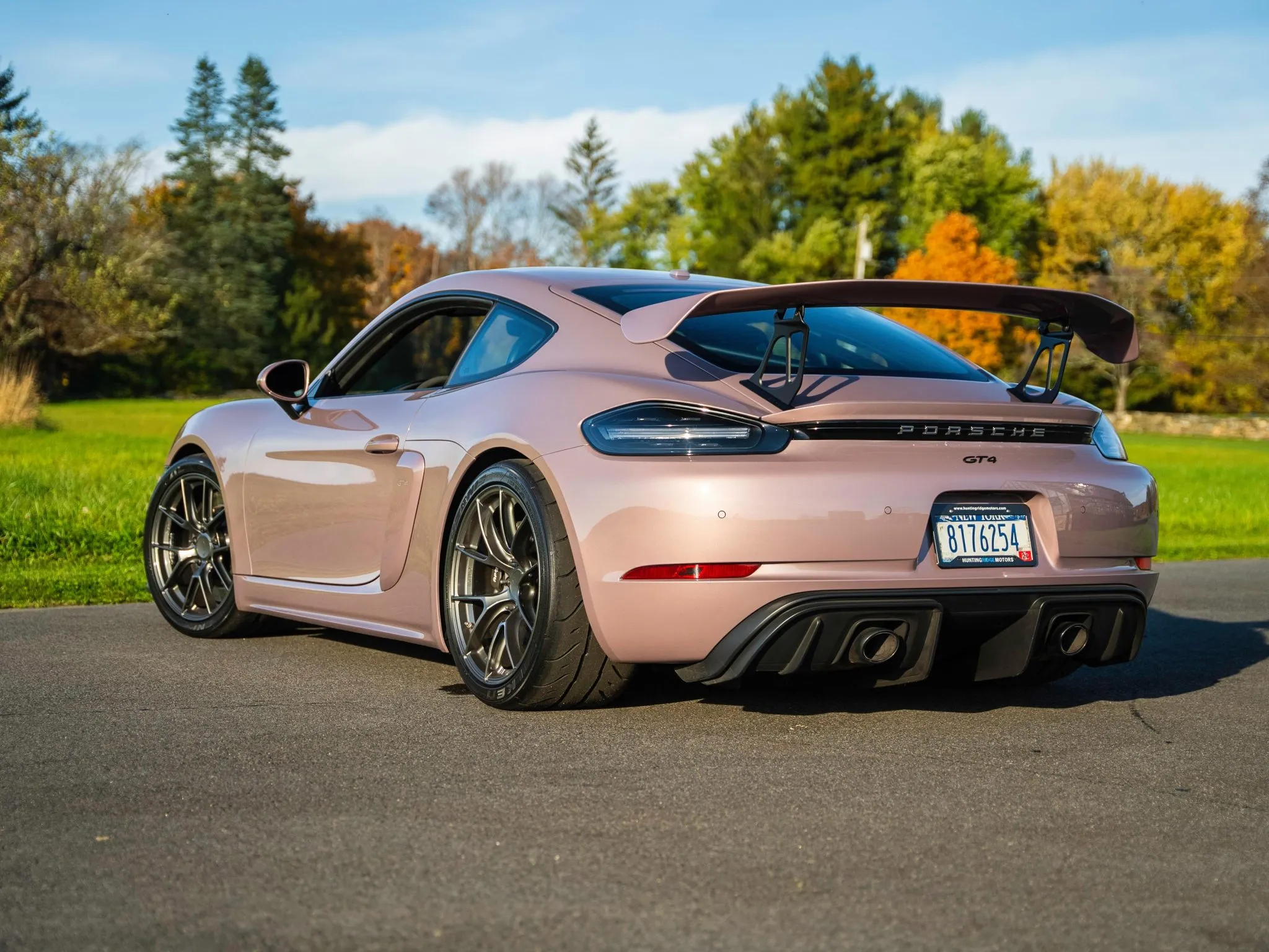 2022 Porsche 718 Cayman GT4 in Frozen Berry Metallic