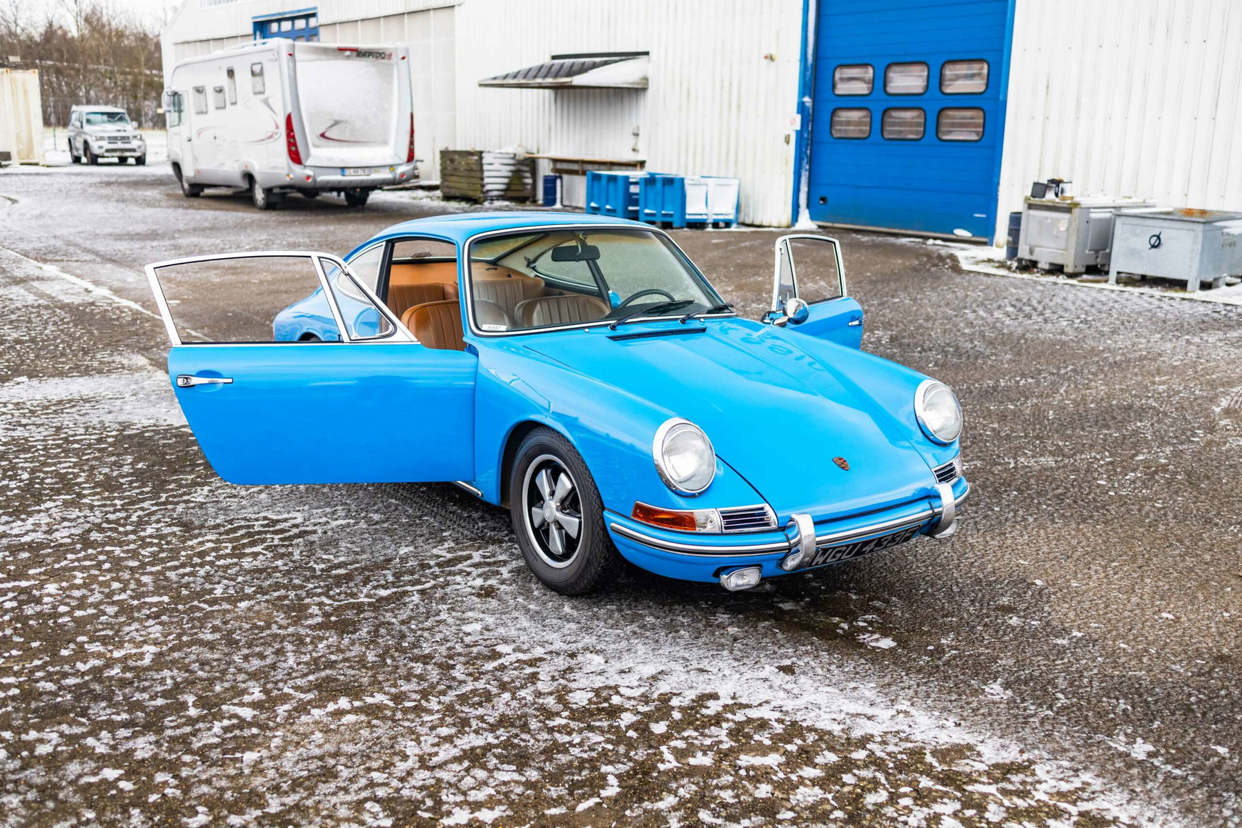 1968 Porsche 911 T in Sky Blue