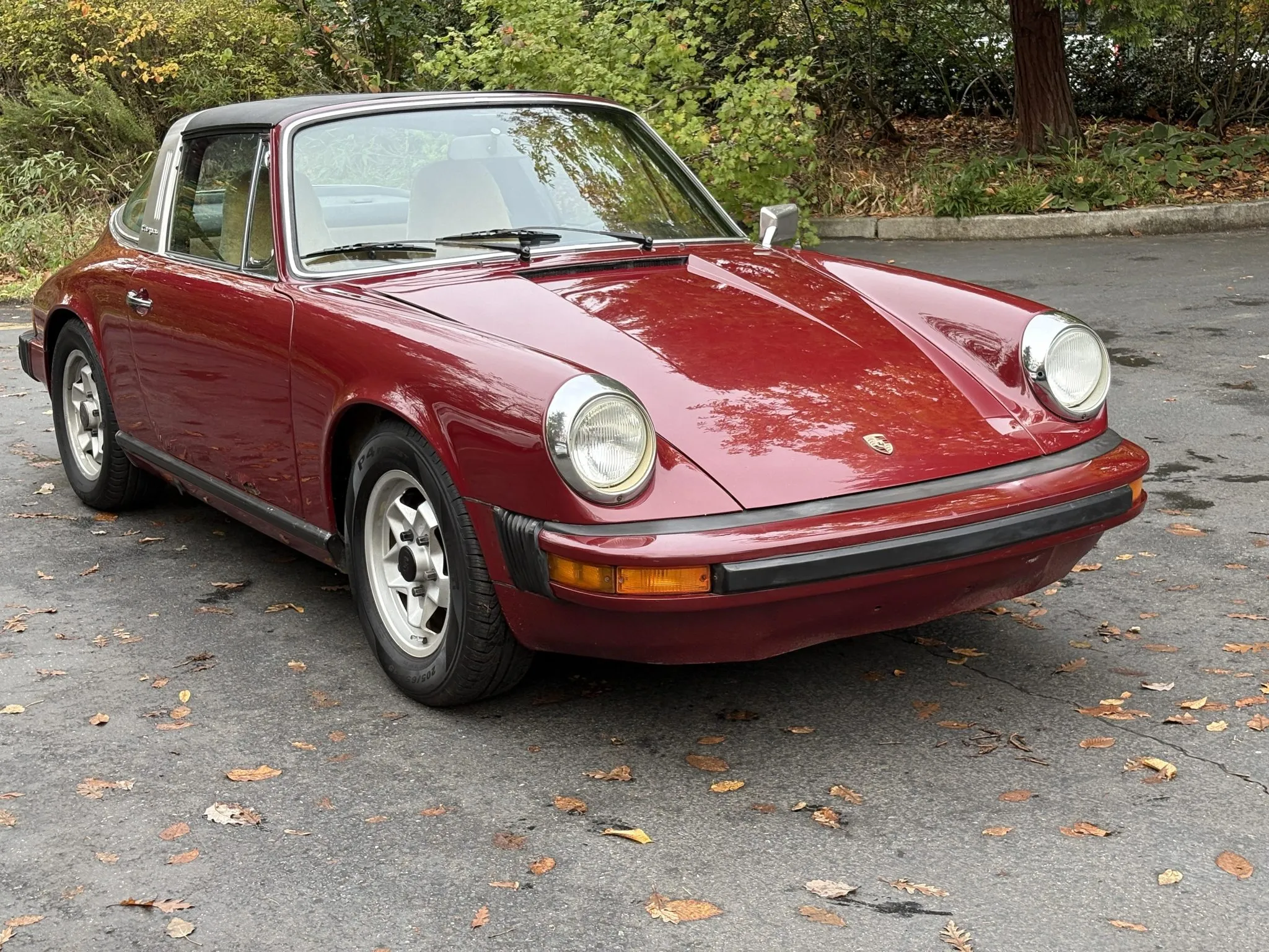 1974 Porsche 911 Targa in Brocade Red