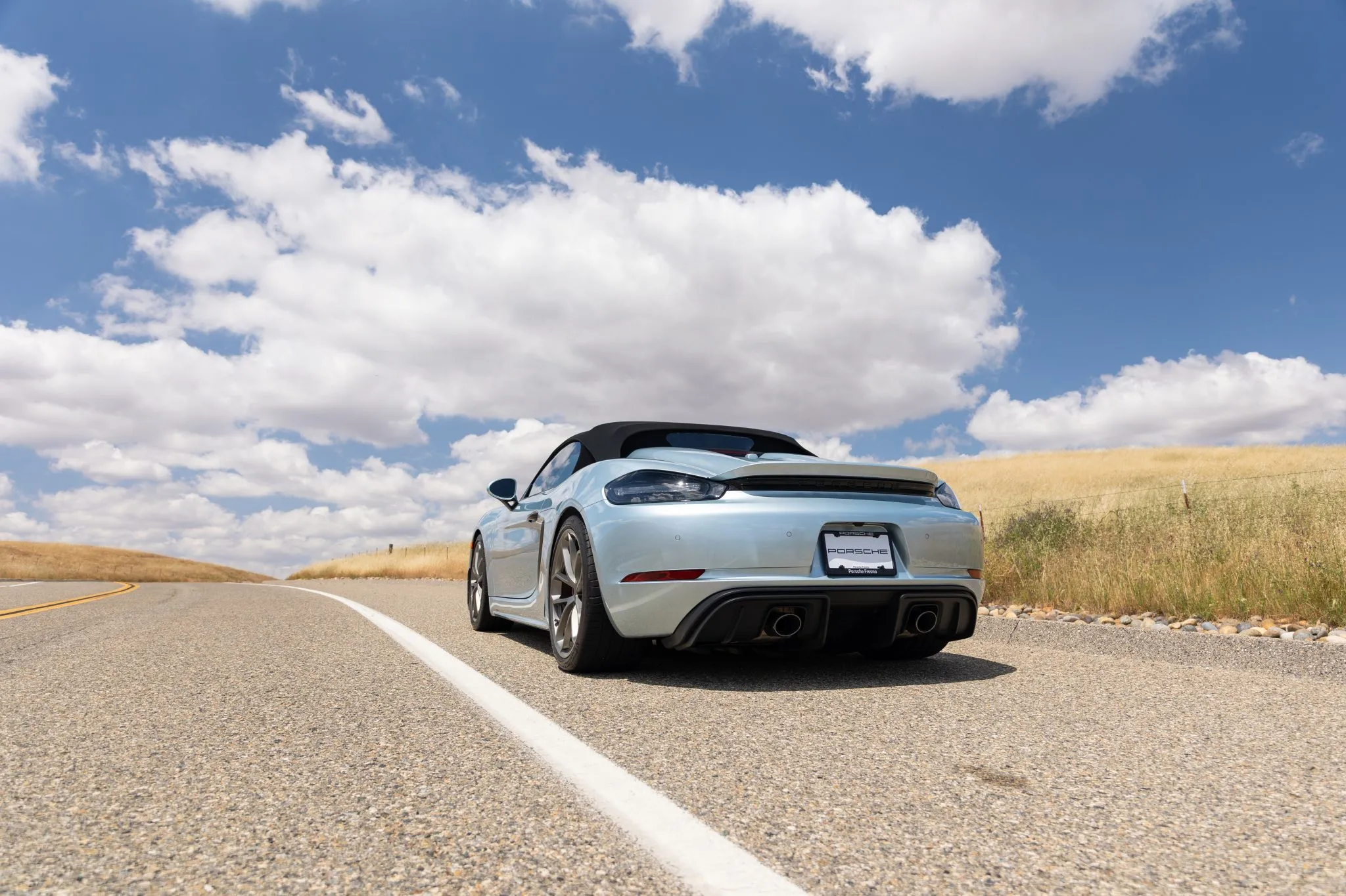 2022 Porsche 718 Spyder in Azzurro Thetys Metallic