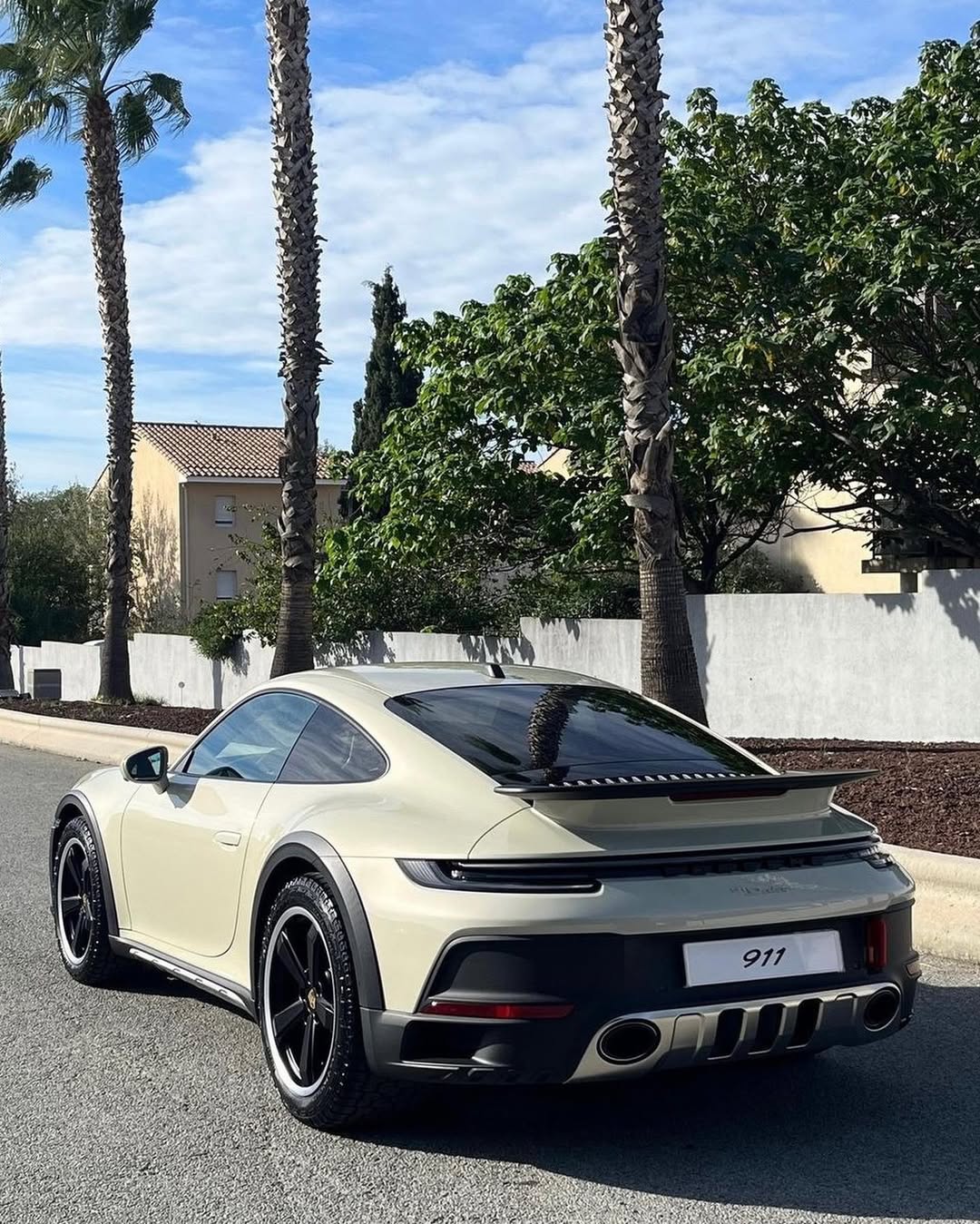 2023 Porsche 911 Dakar in Geyser Grey Metallic
