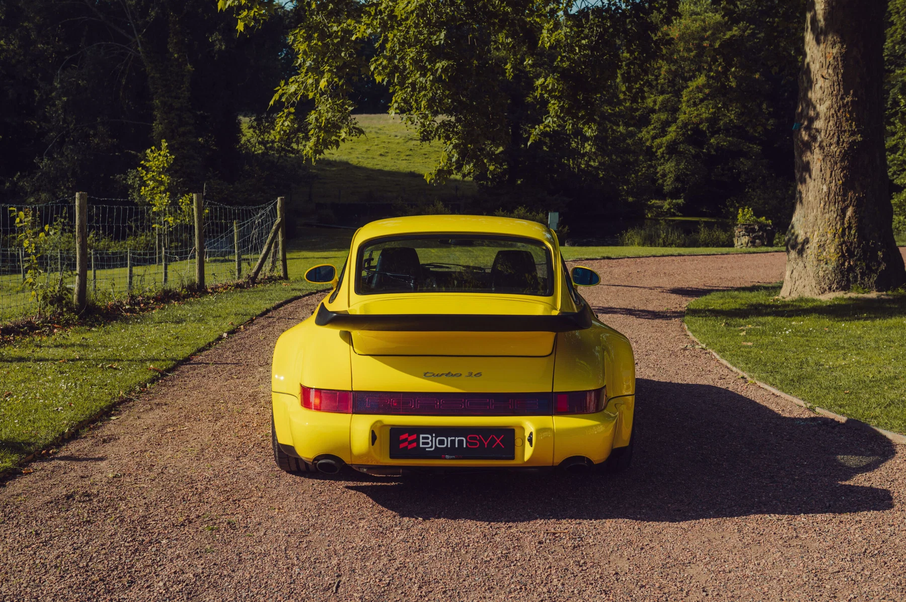 1993 Porsche 911 Turbo 3.6 in Cadmium Yellow