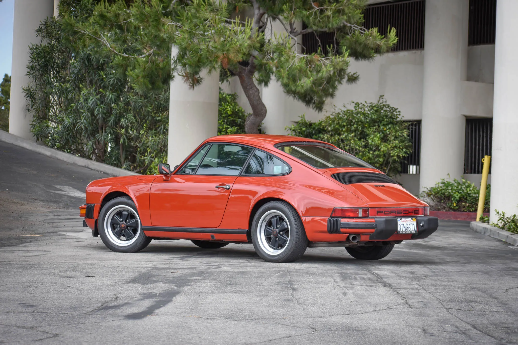 1977 Porsche 911S in Peru Red