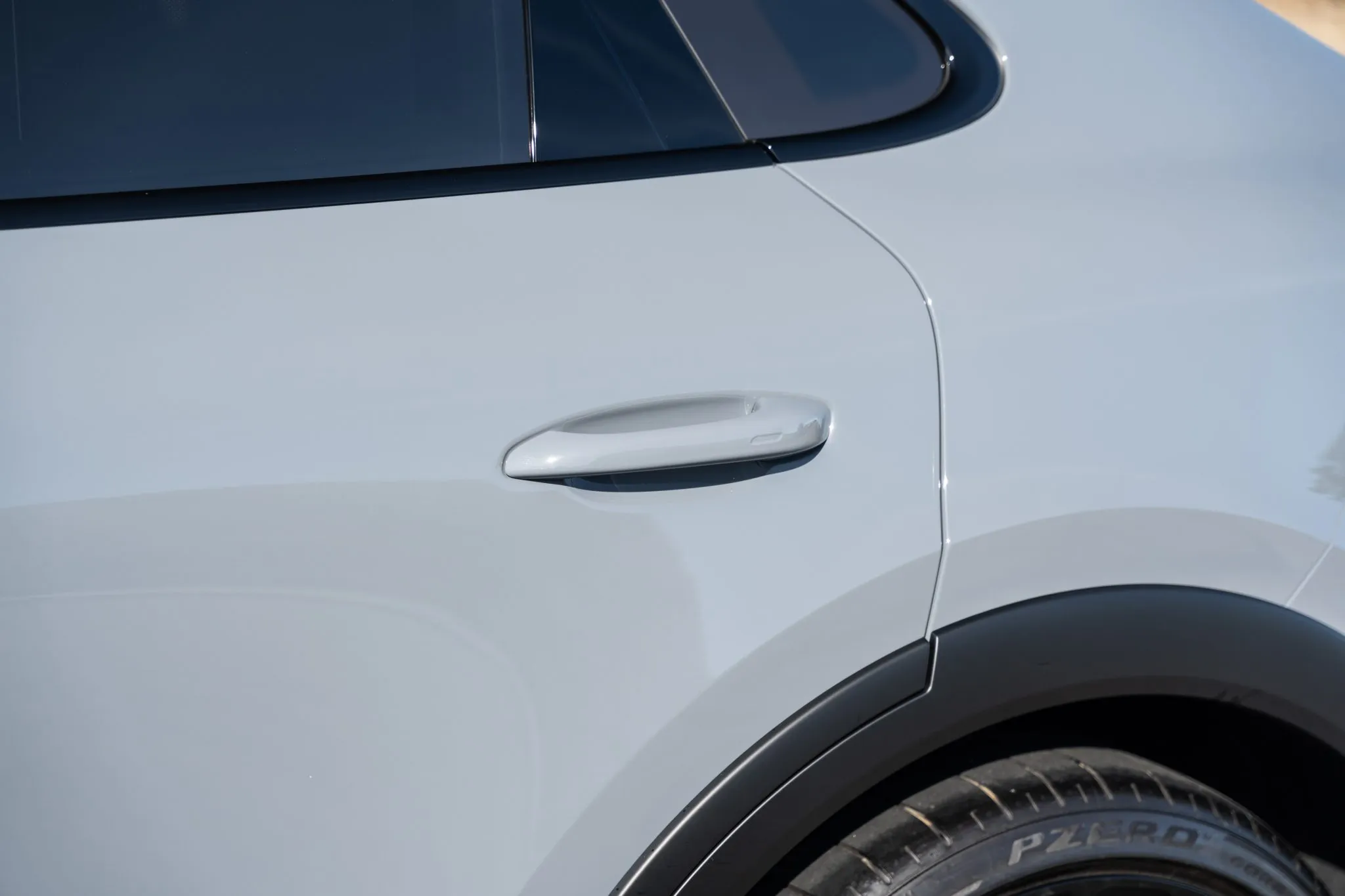 2023 Porsche Cayenne Turbo GT in Chalk