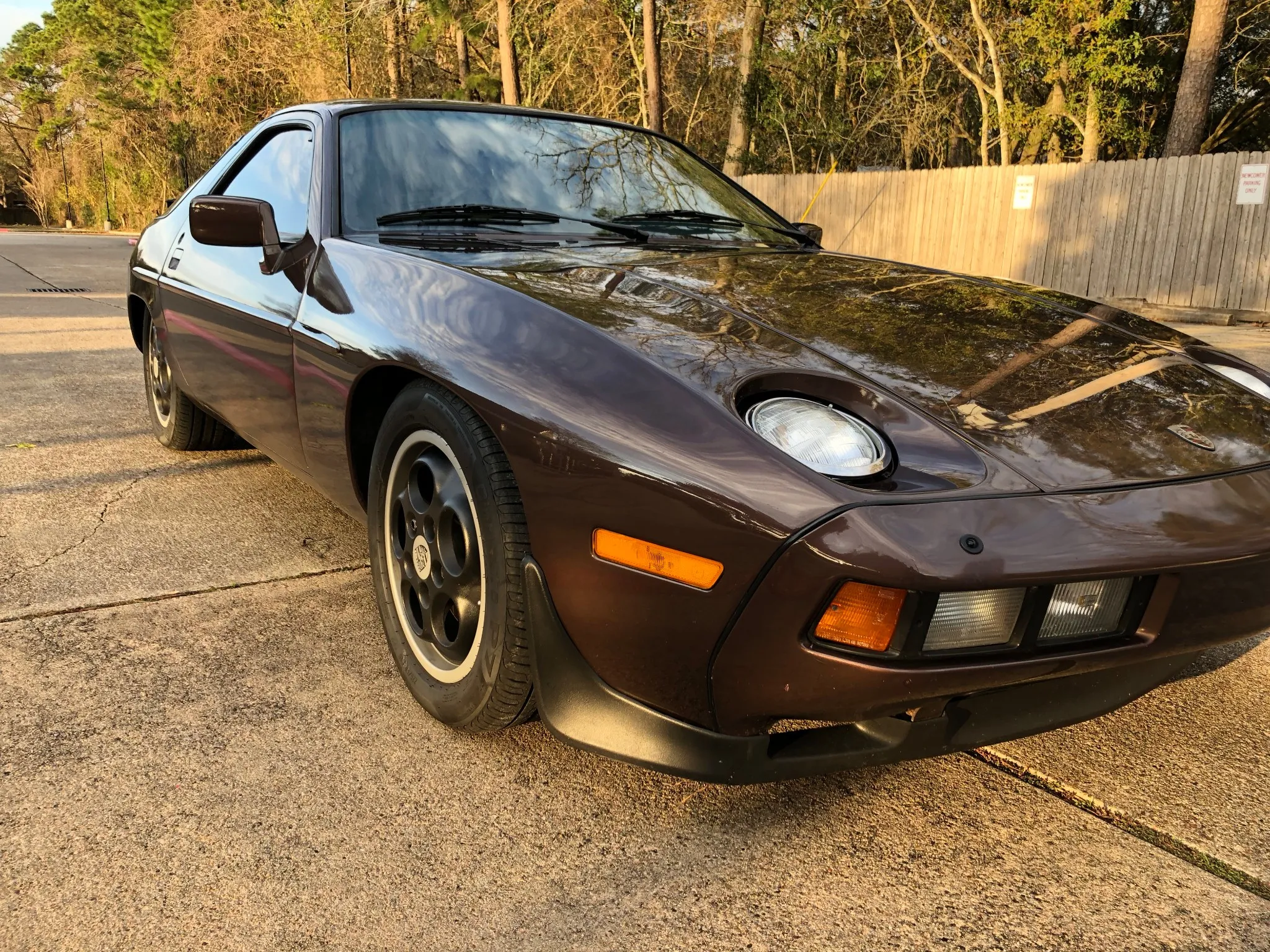 1982 Porsche 928 in Rosewood Metallic