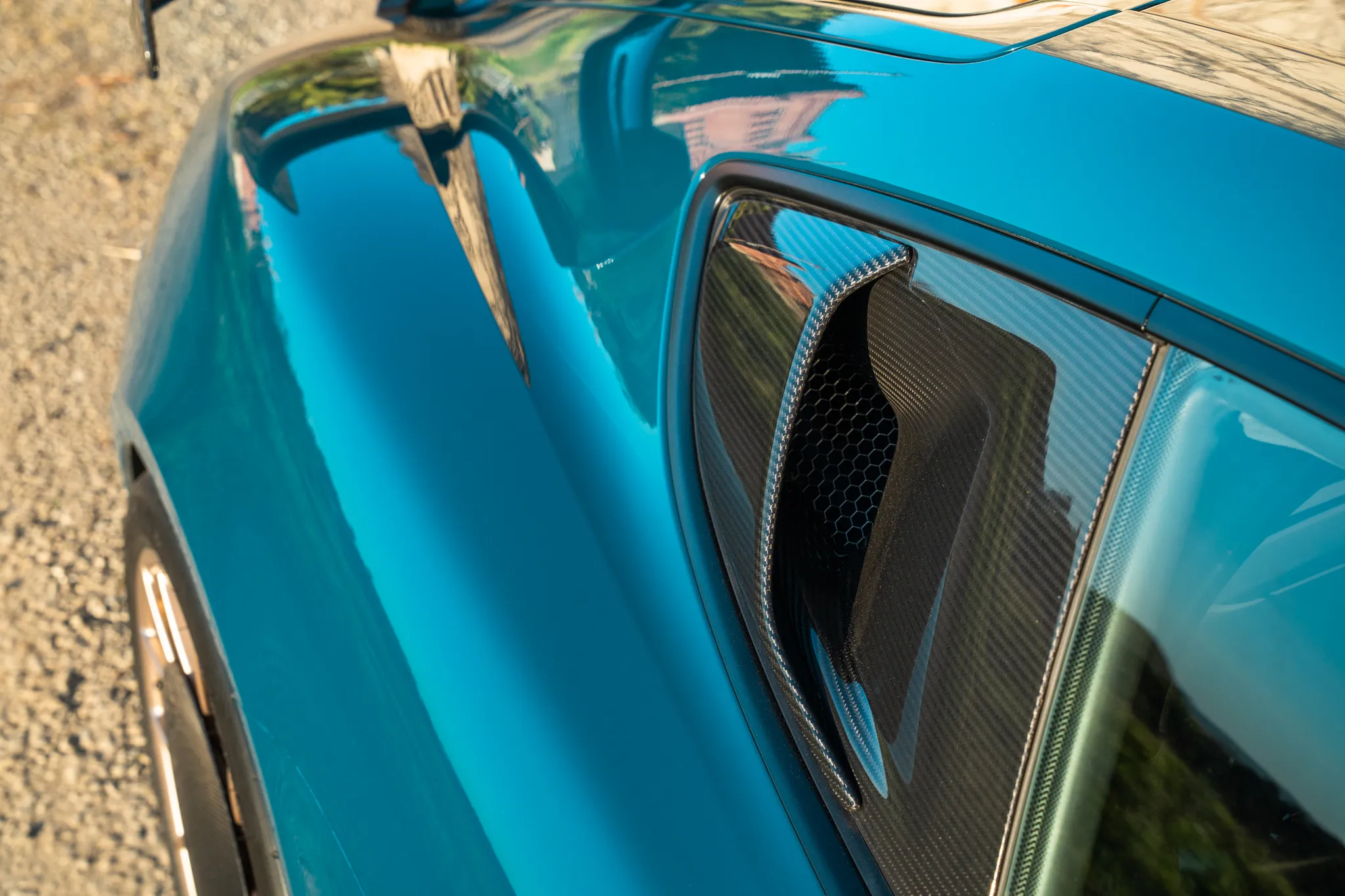 2024 Porsche 718 Cayman GT4 RS in Fjord Green
