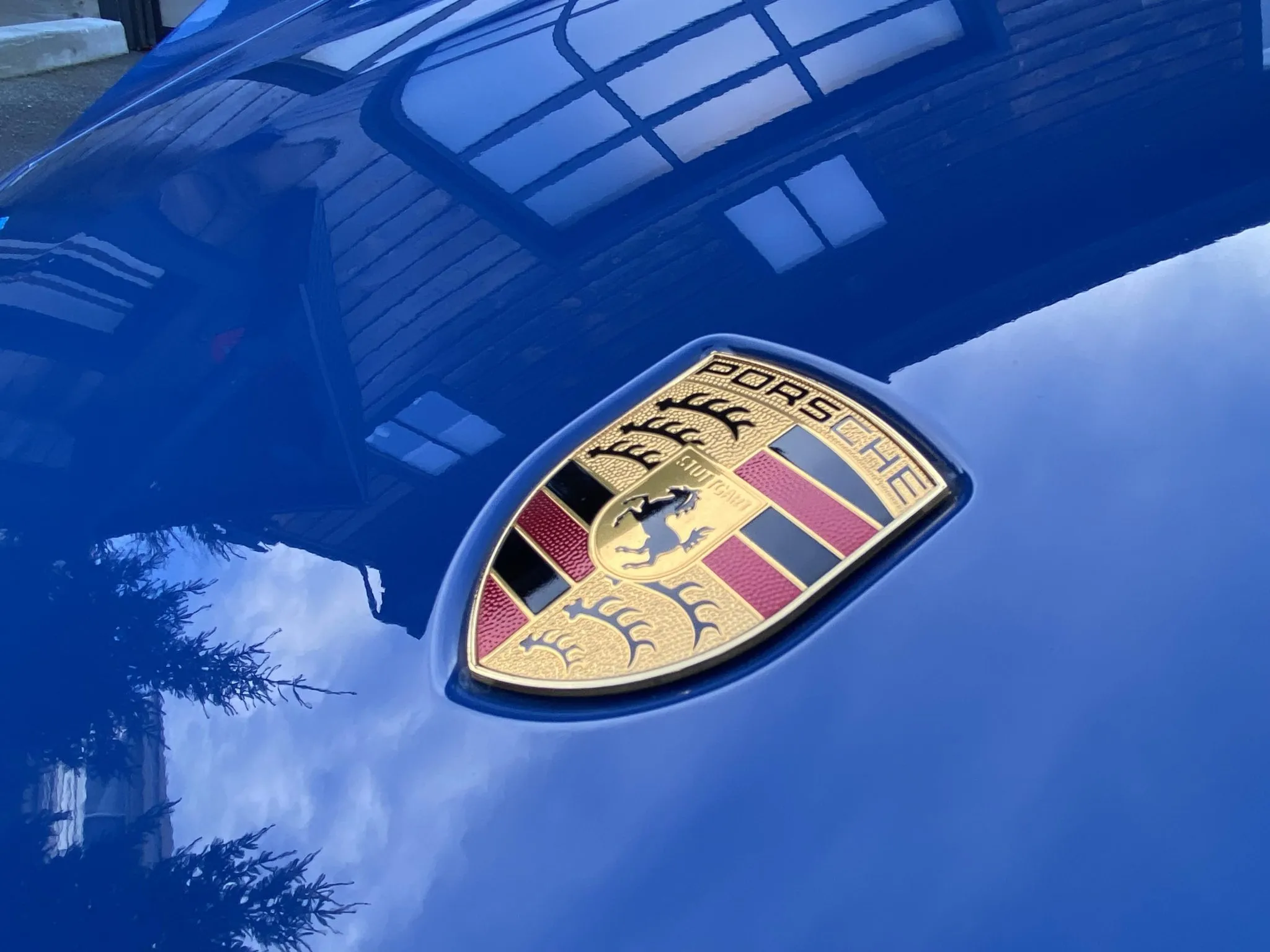2022 Porsche Taycan 4 Cross Turismo in Neptune Blue