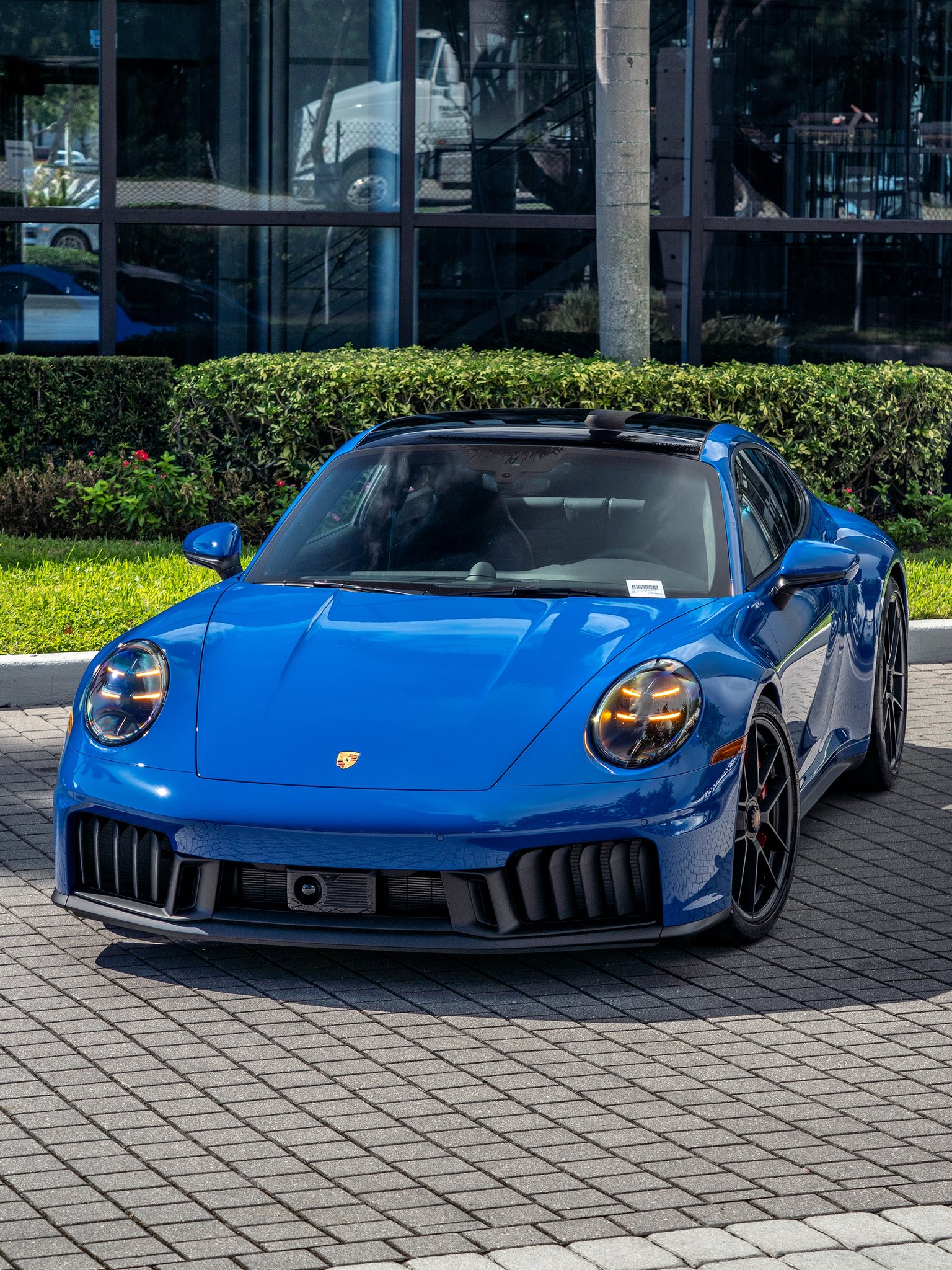 2025 Porsche 911 Carrera 4 GTS in Lugano Blue