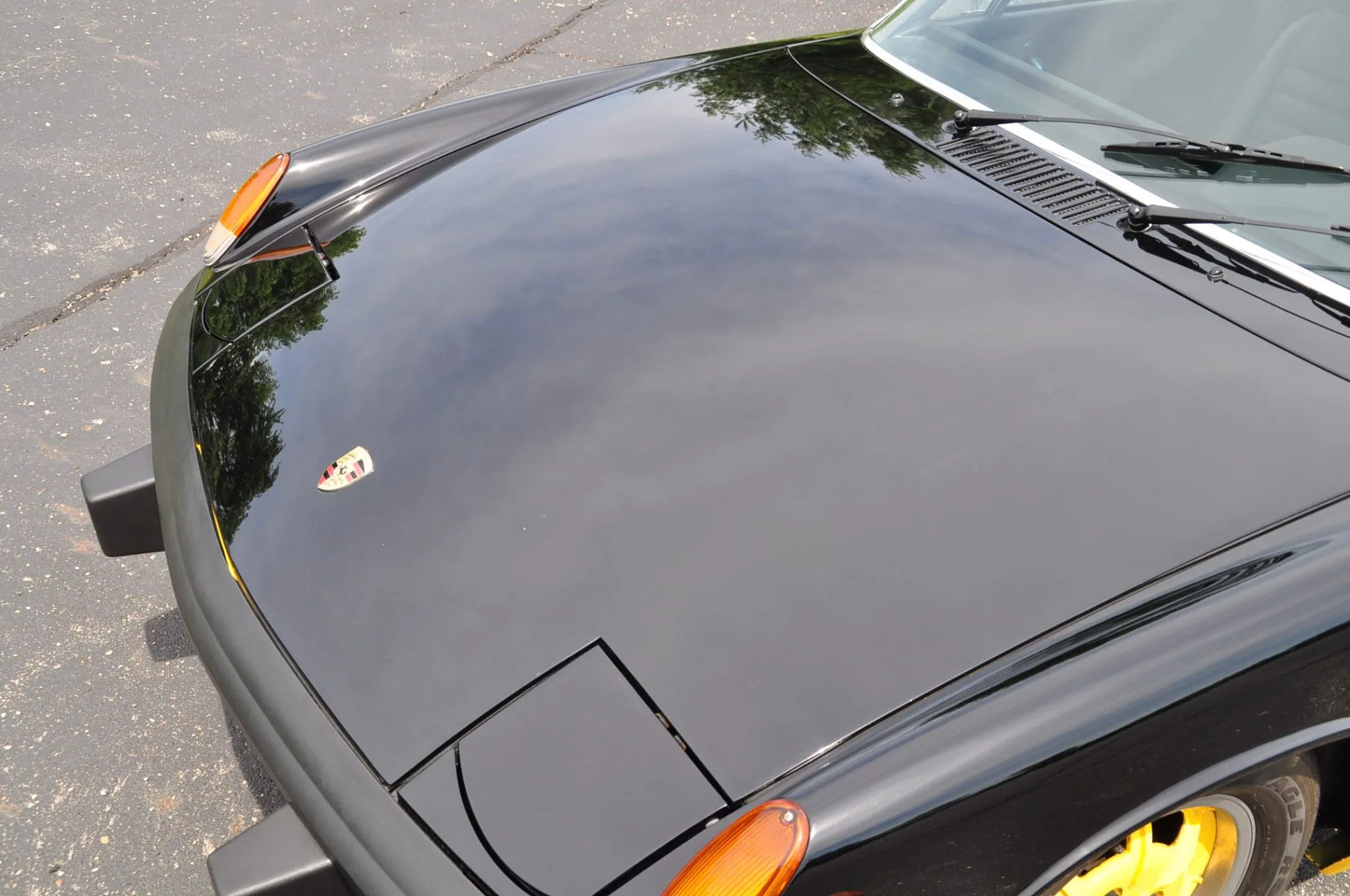 1974 Porsche 914 2.0 in LE Bumble Bee