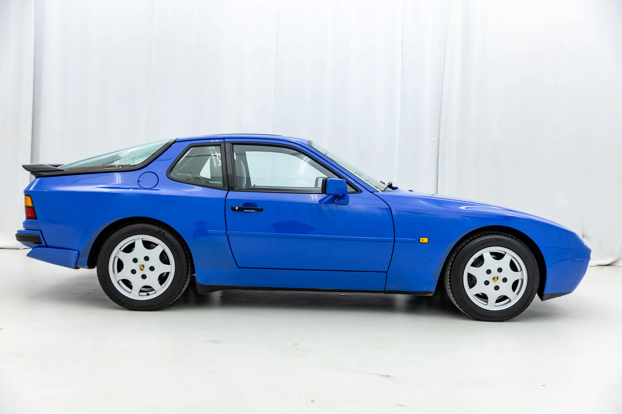 1991 Porsche 944 S2 in Maritime Blue