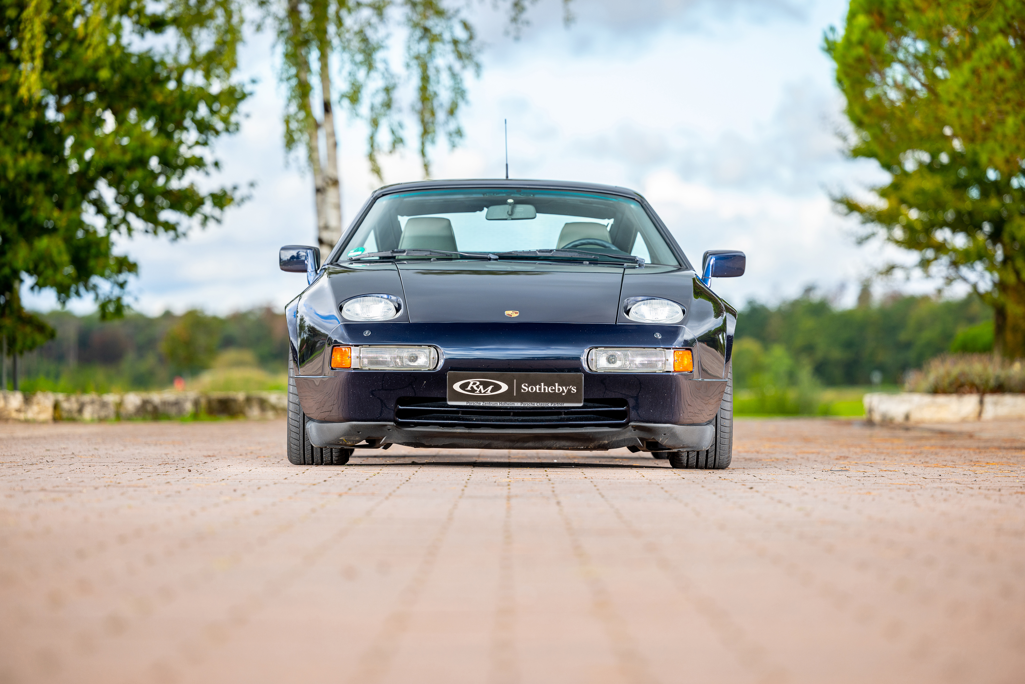 1991 Porsche 928 S4 in Midnight Blue Metallic