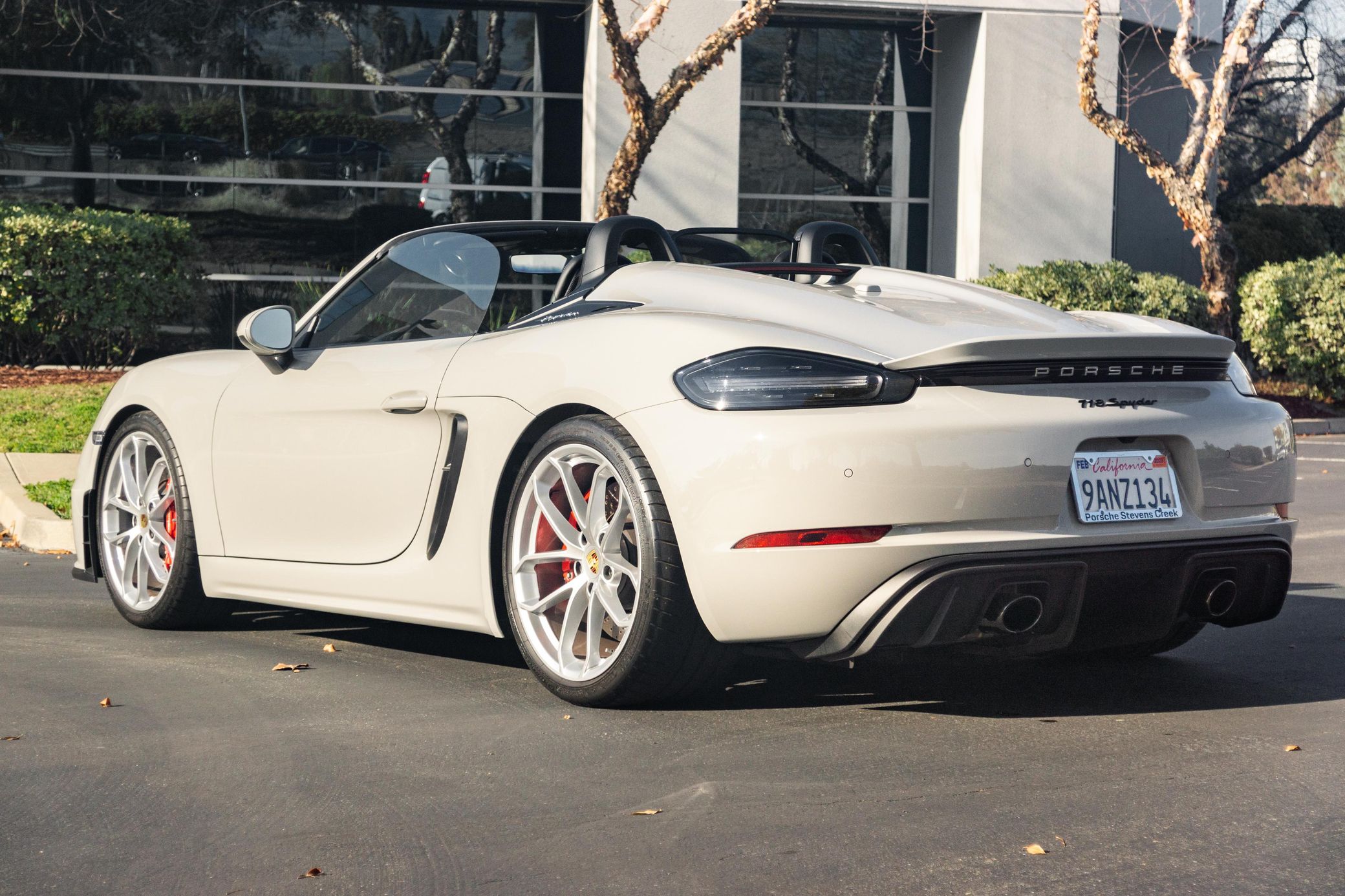 2022 Porsche 718 Boxster Spyder in Chalk