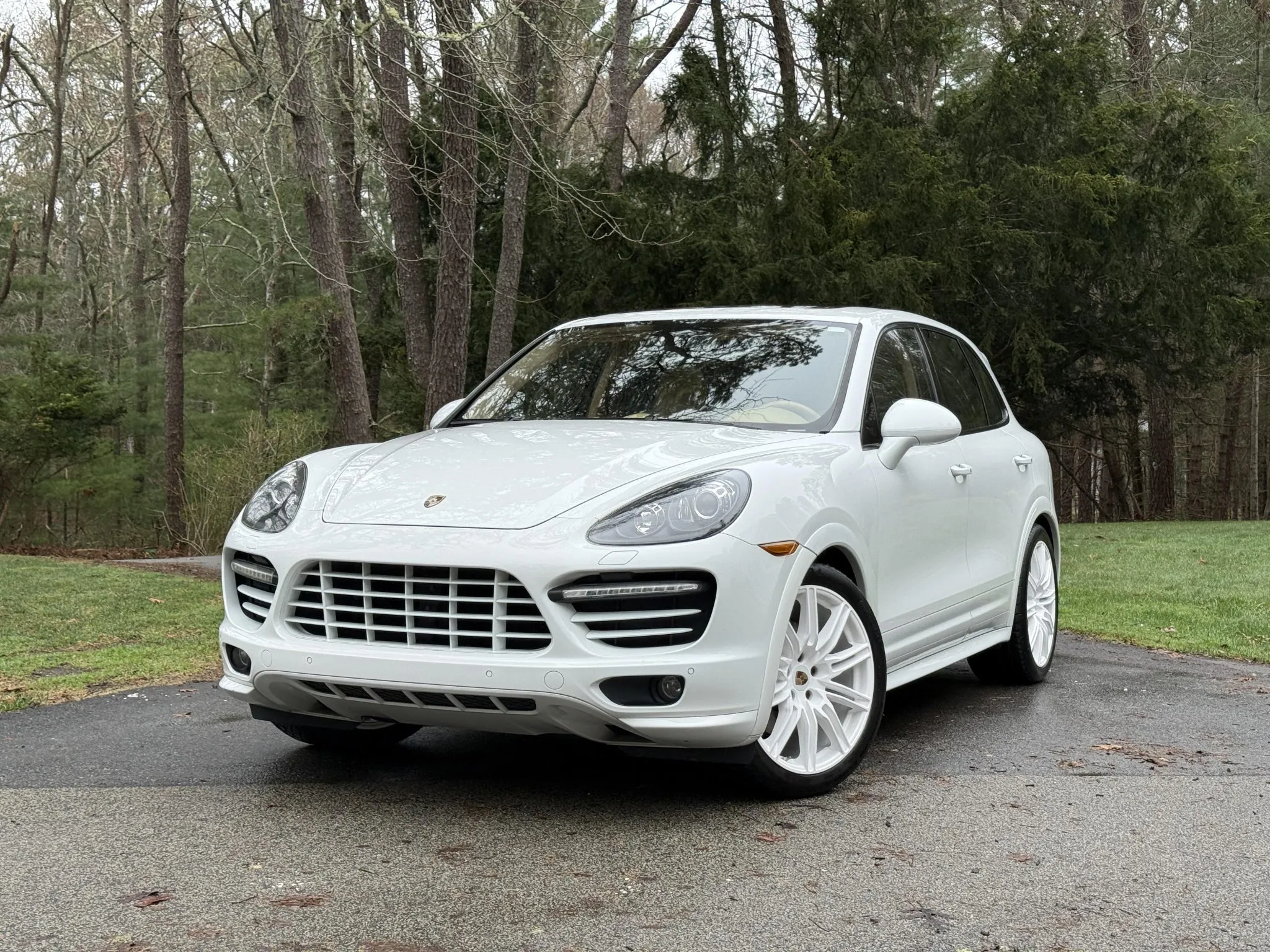 2014 Porsche Cayenne GTS in White