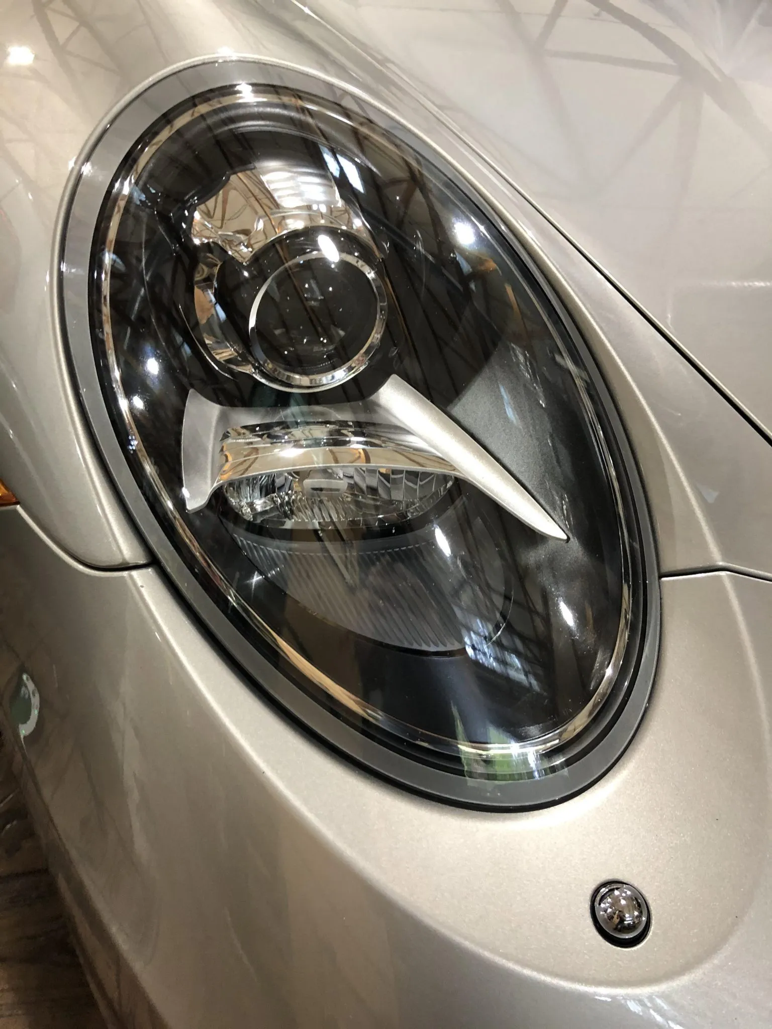 2013 Porsche 911 Carrera S Coupe 7-Speed in Platinum Silver Metallic
