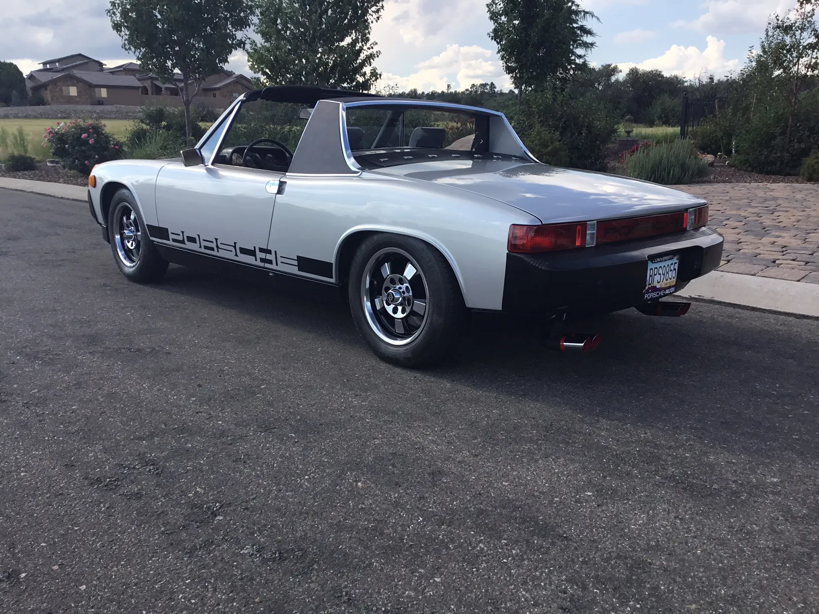 1975 Porsche 914 2.0L in Diamond Silver Metallic 
