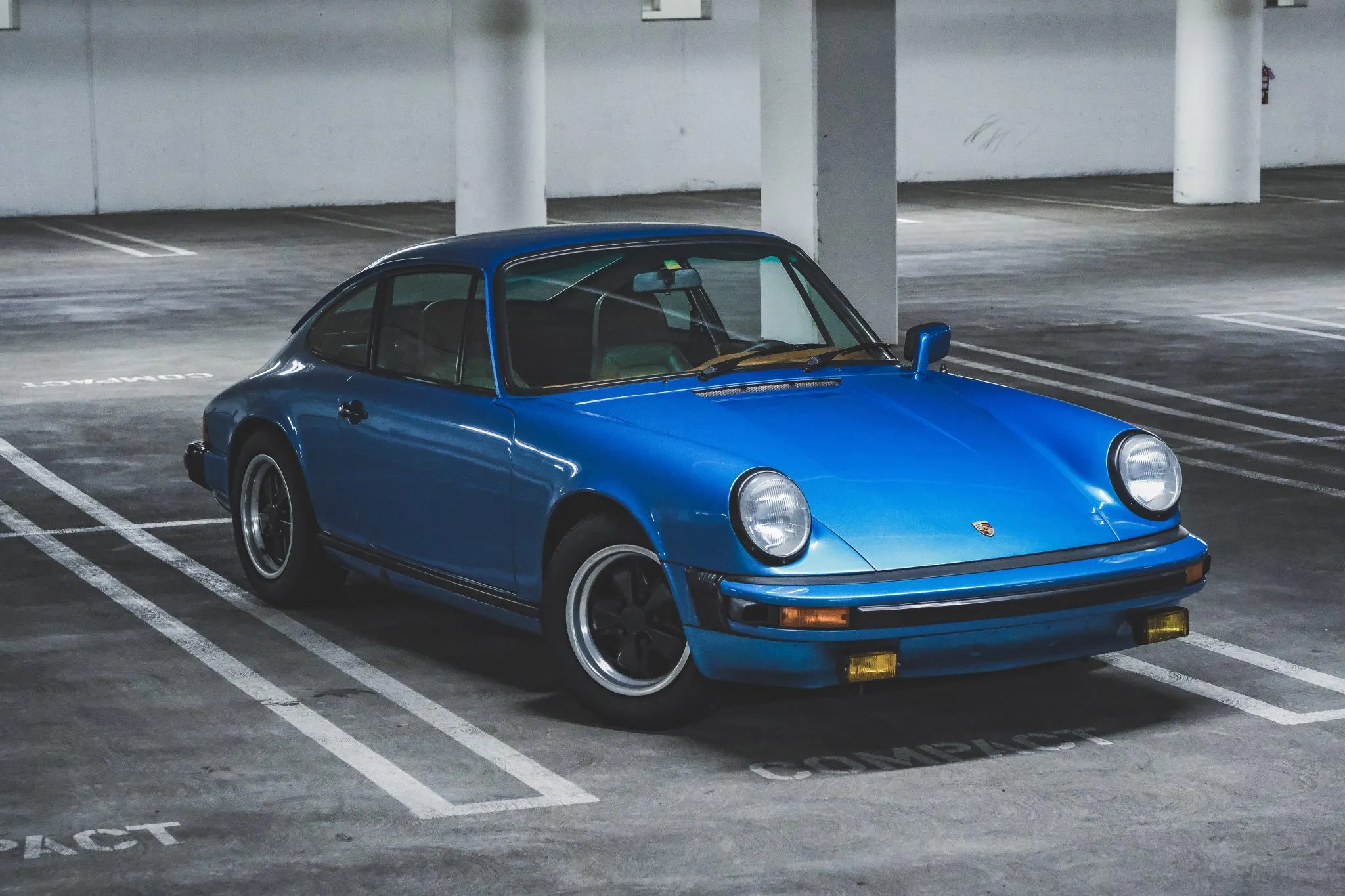 1977 Porsche 911S Coupe in Minerva Blue Metallic