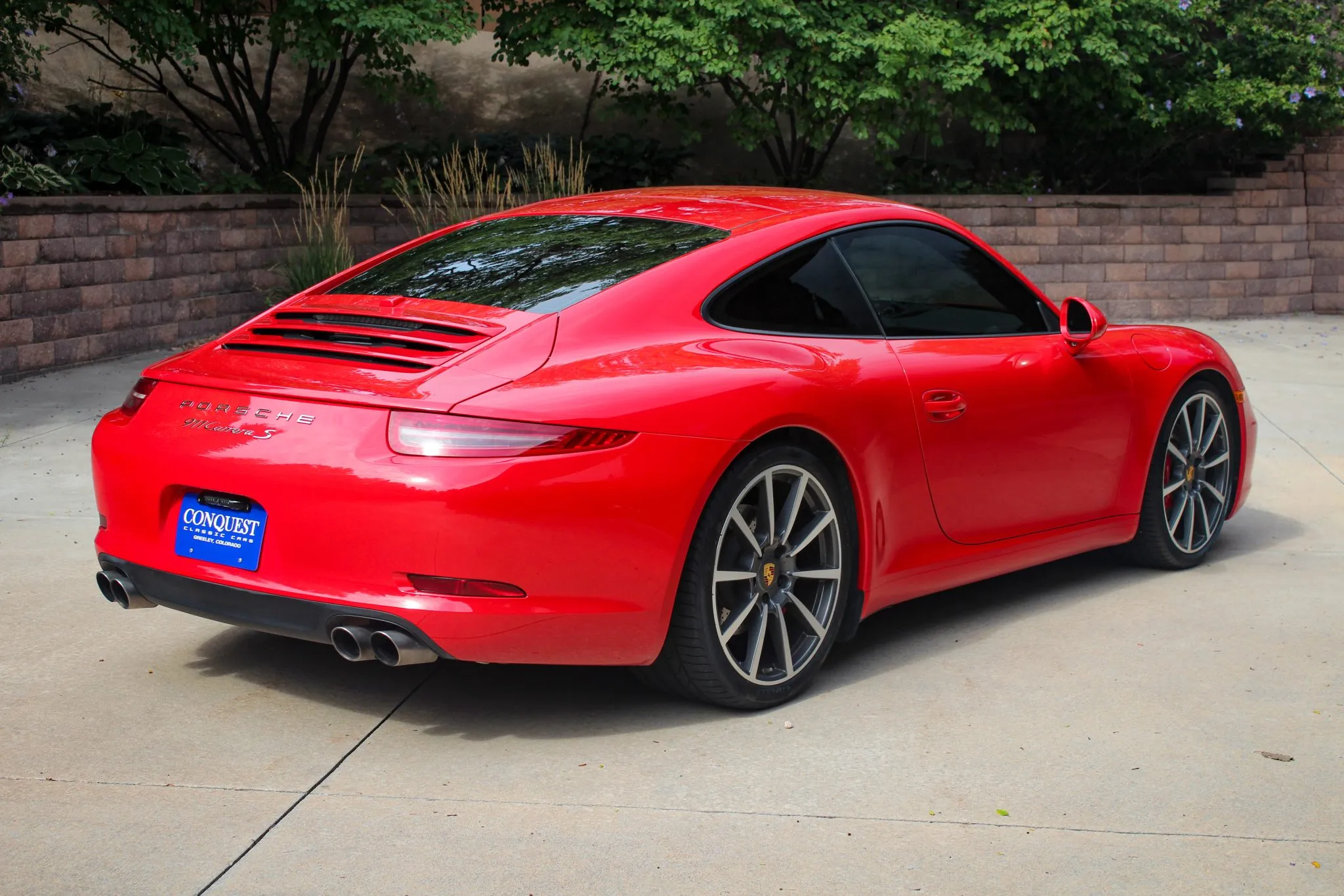 2015 Porsche 911 Carrera S Coupe in Guards Red
