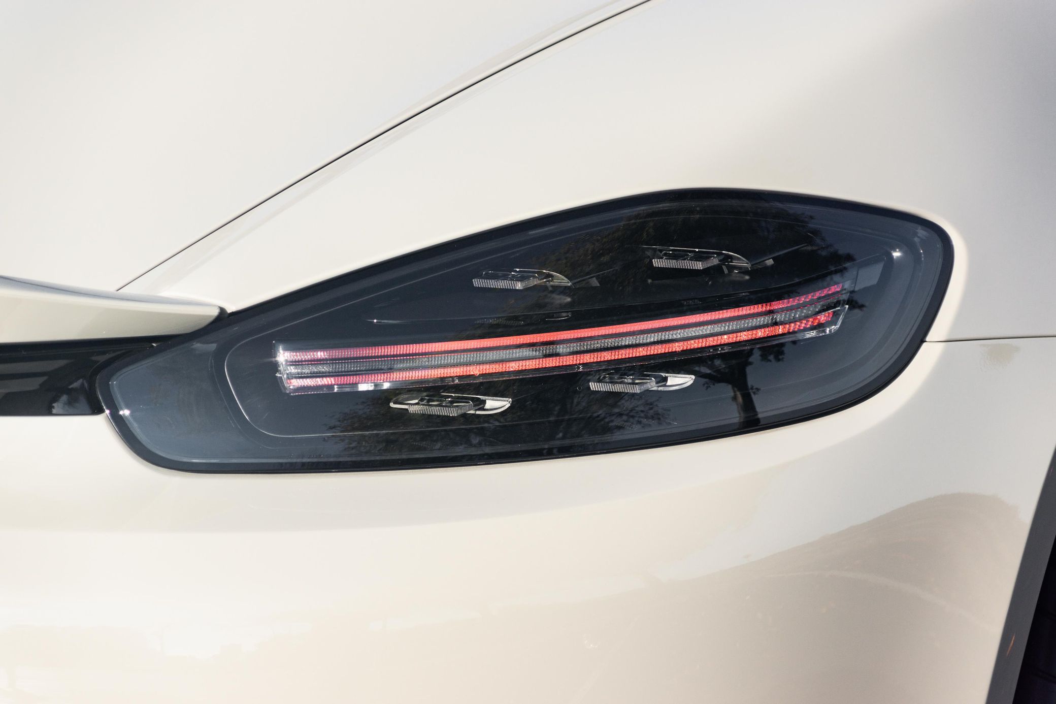 2022 Porsche 718 Boxster Spyder in Chalk