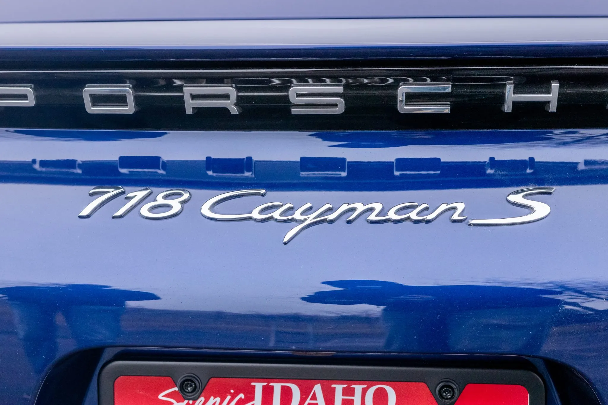 2020 Porsche 718 Cayman S in Gentian Blue Metallic