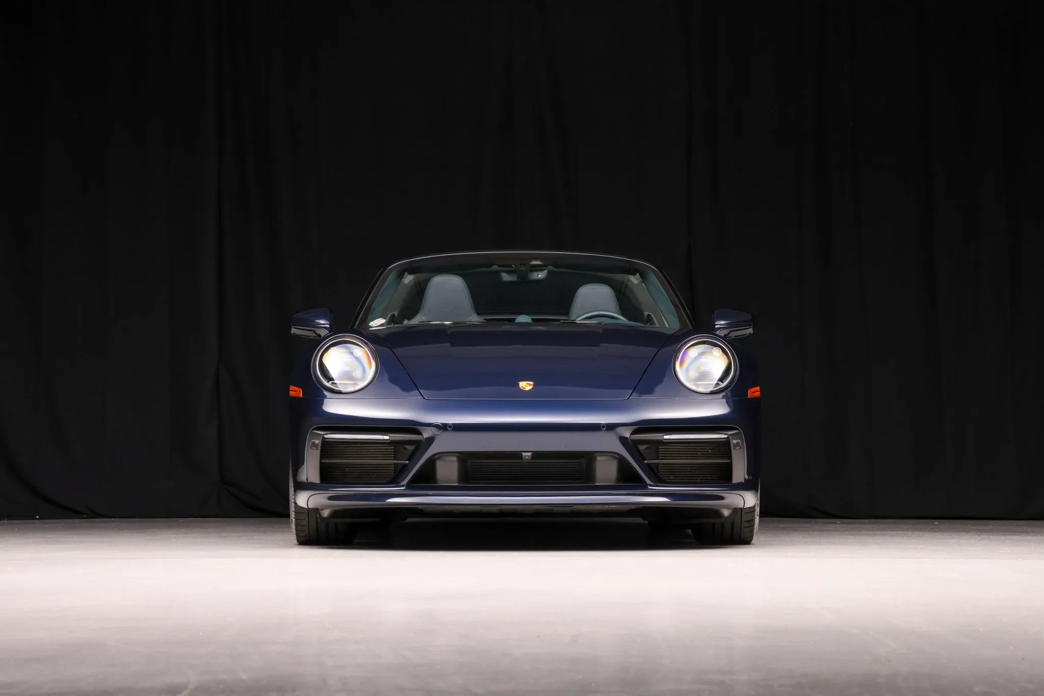 2022 Porsche 911 Targa 4S in Night Blue Metallic