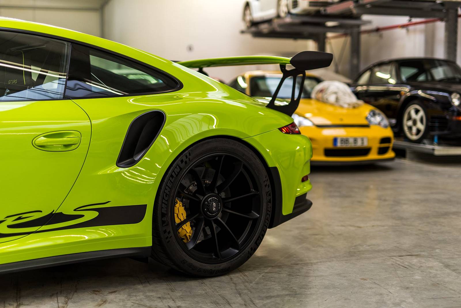 2016 Porsche 911 GT3 RS in Birch Green