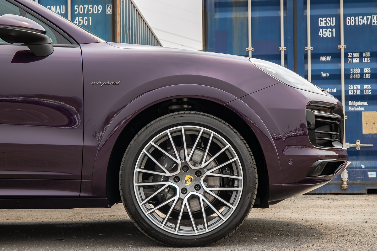 2022 Porsche Cayenne Coupe E-Hybrid Platinum Edition in Merlin Purple Metallic