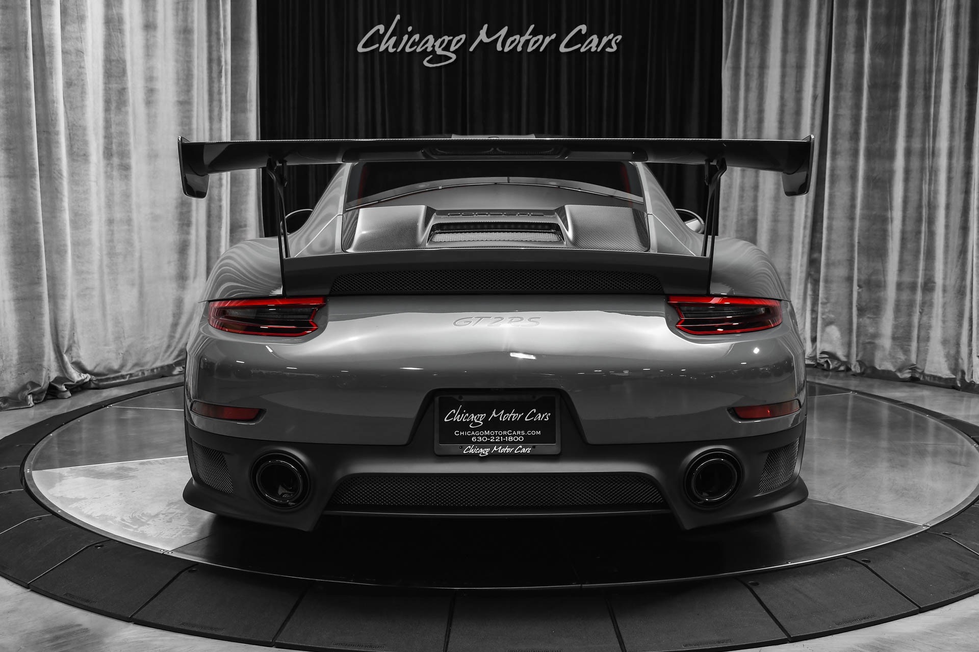 2019 Porsche 911 GT2RS Weissach in Grigio Telesto